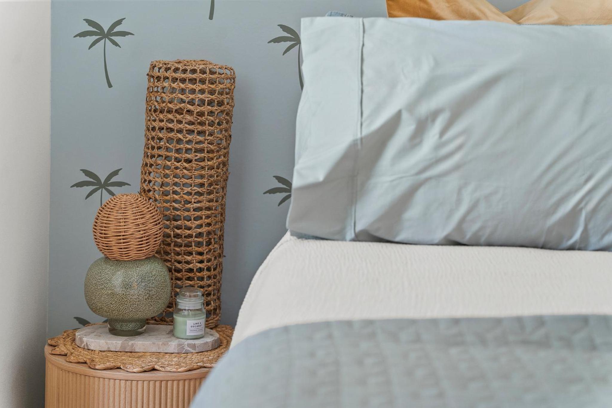 Belles Bondi Beach Apartments - 1 and 2 Bedroom Stays - 500m to beach
