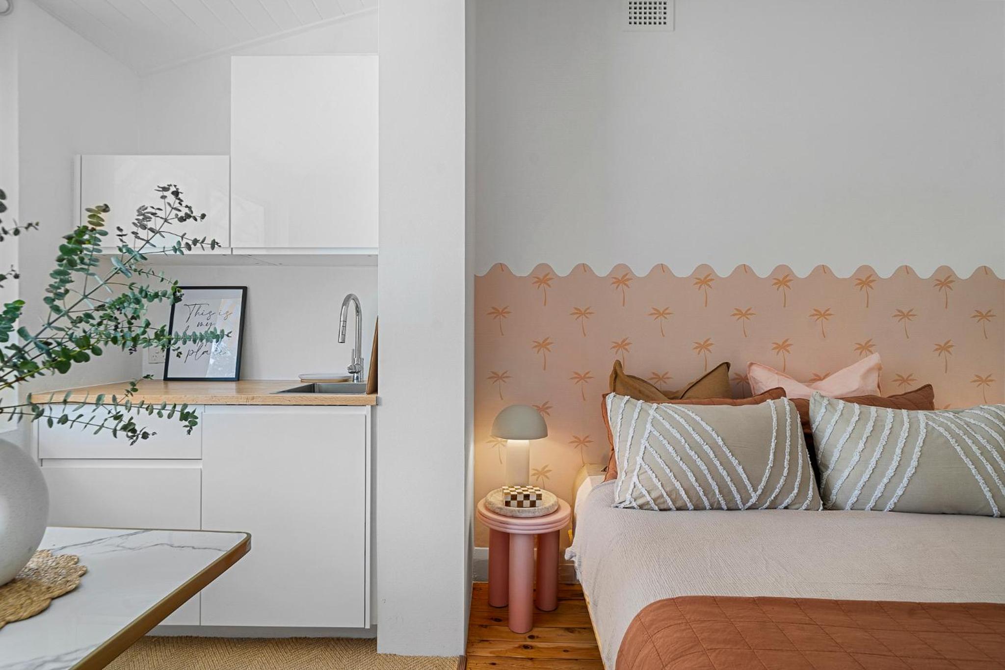 Belles Bondi Beach Apartments - 1 and 2 Bedroom Stays - 500m to beach