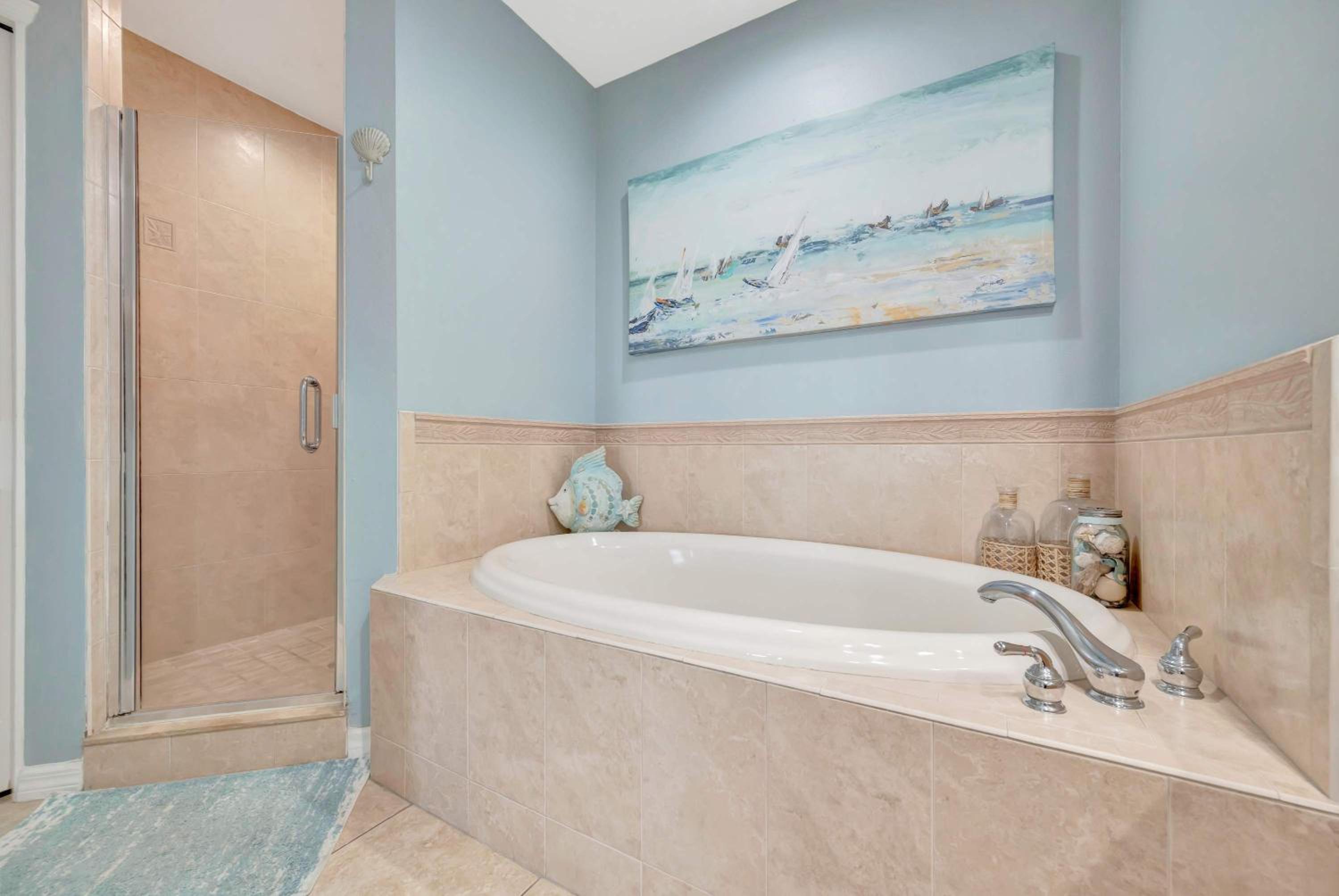 Waterfront 3B Balcony Hot Tub & Pool near Beach