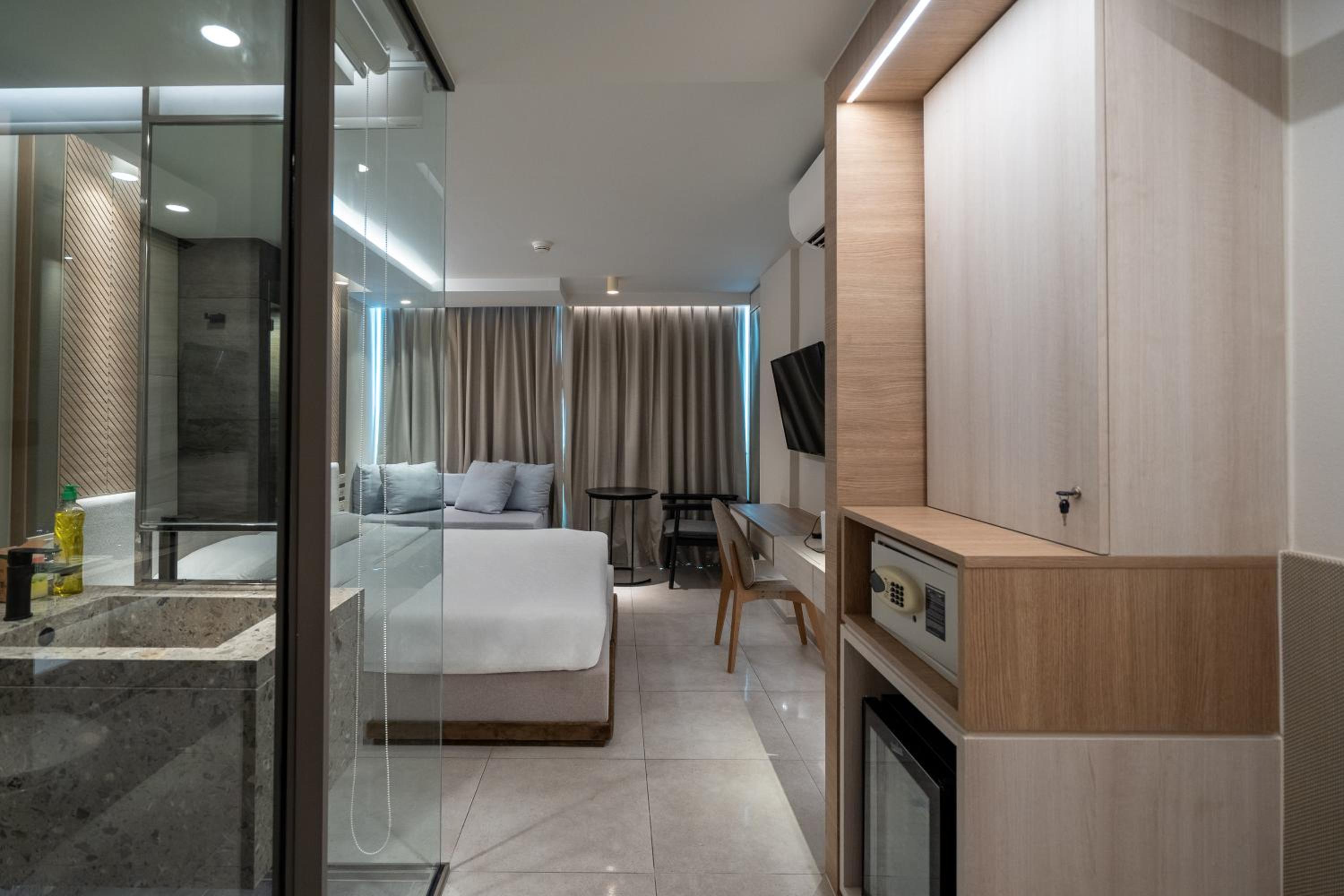 Bluphere Residence by Prop Hopper