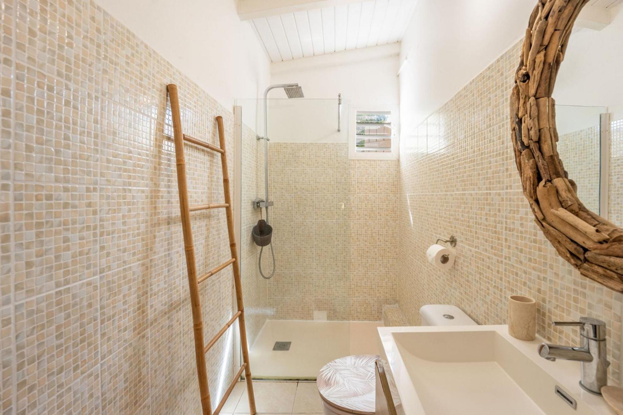 OFFRE NOËL ! CASA LYDIE Évasion créole avec piscine