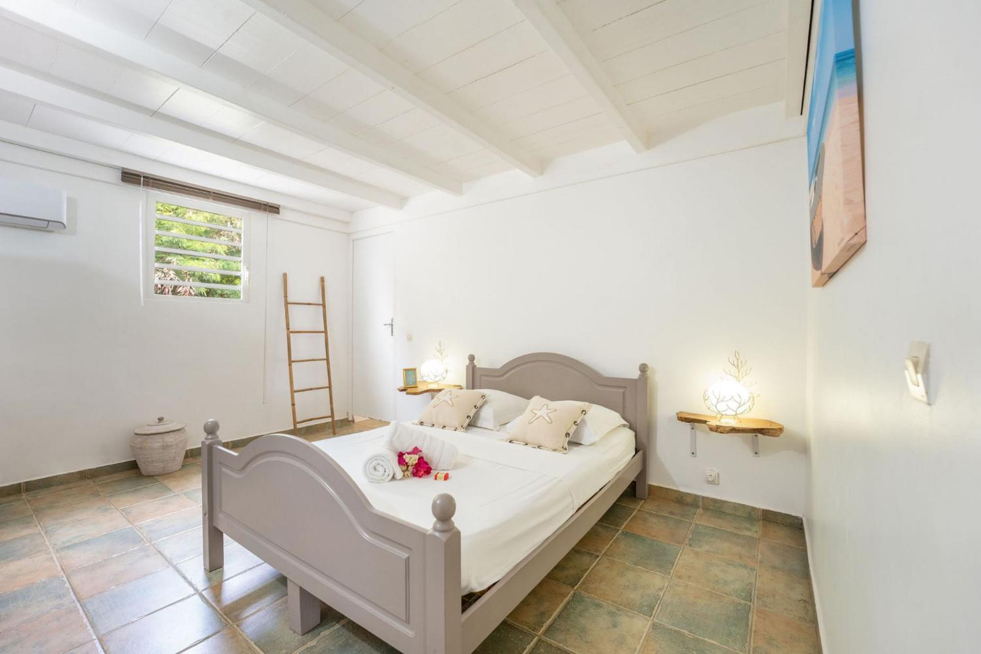 OFFRE NOËL ! CASA LYDIE Évasion créole avec piscine