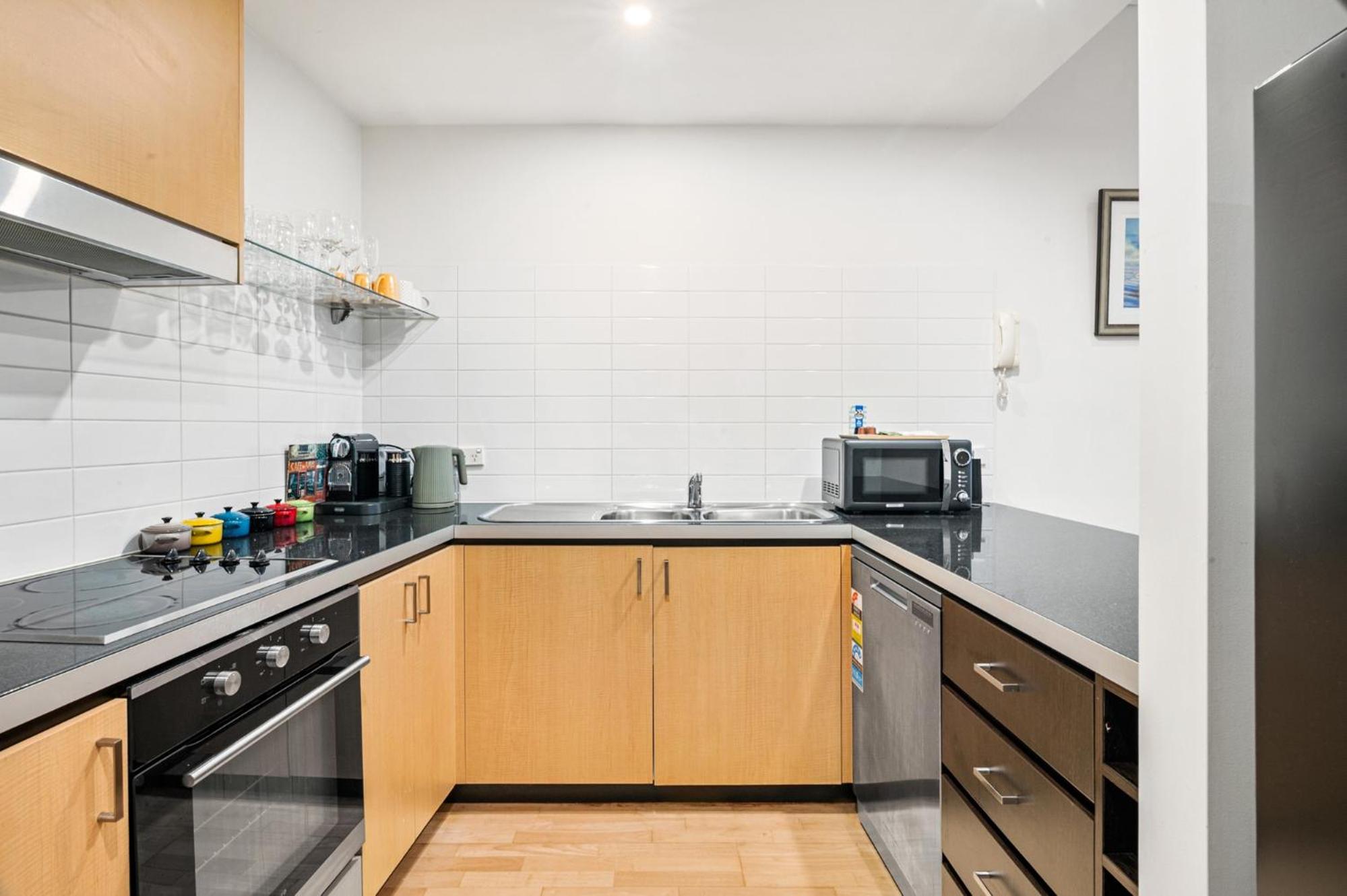 Peaceful 2-Bed Apartment with Gym & Pool
