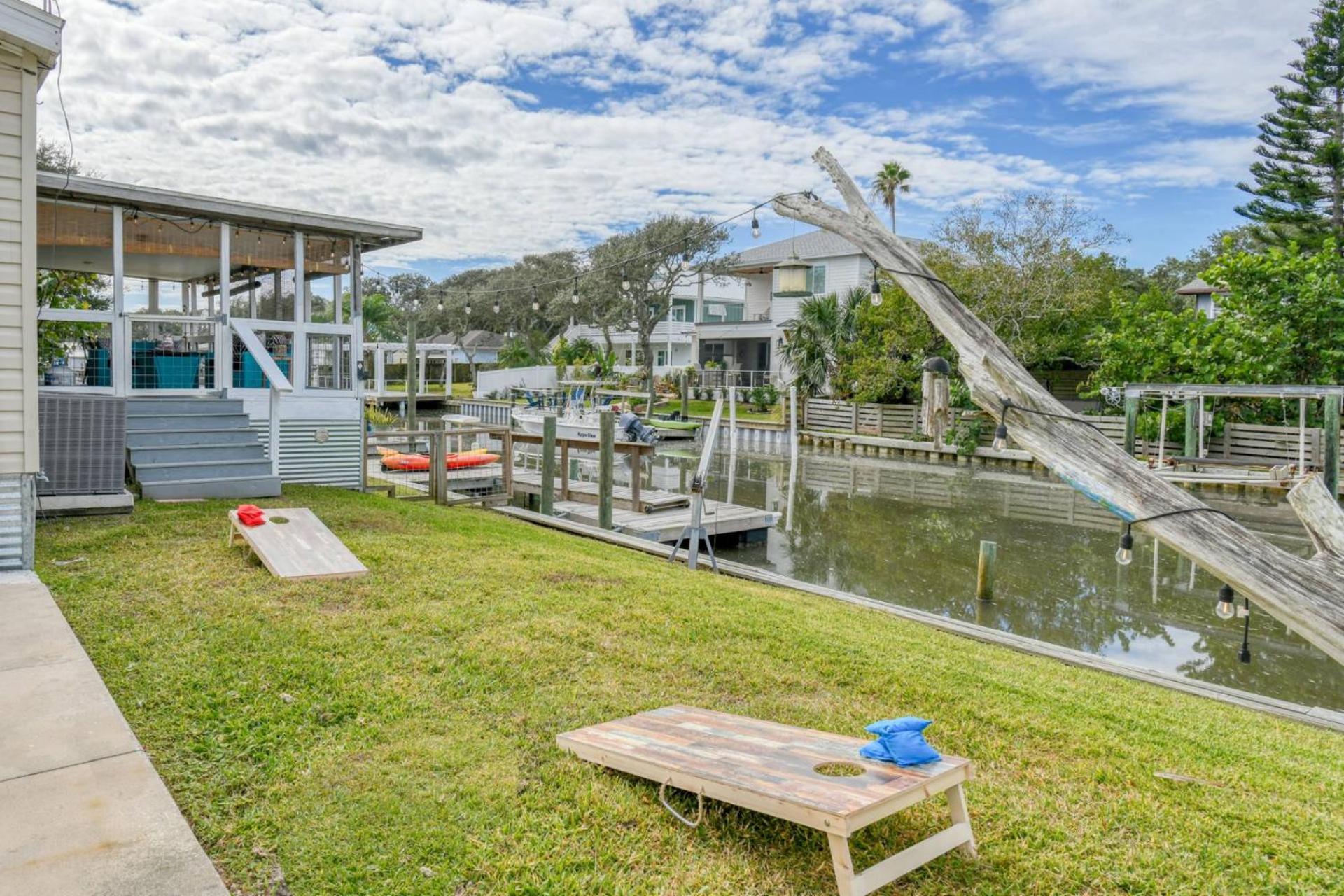 Riverside Paradise