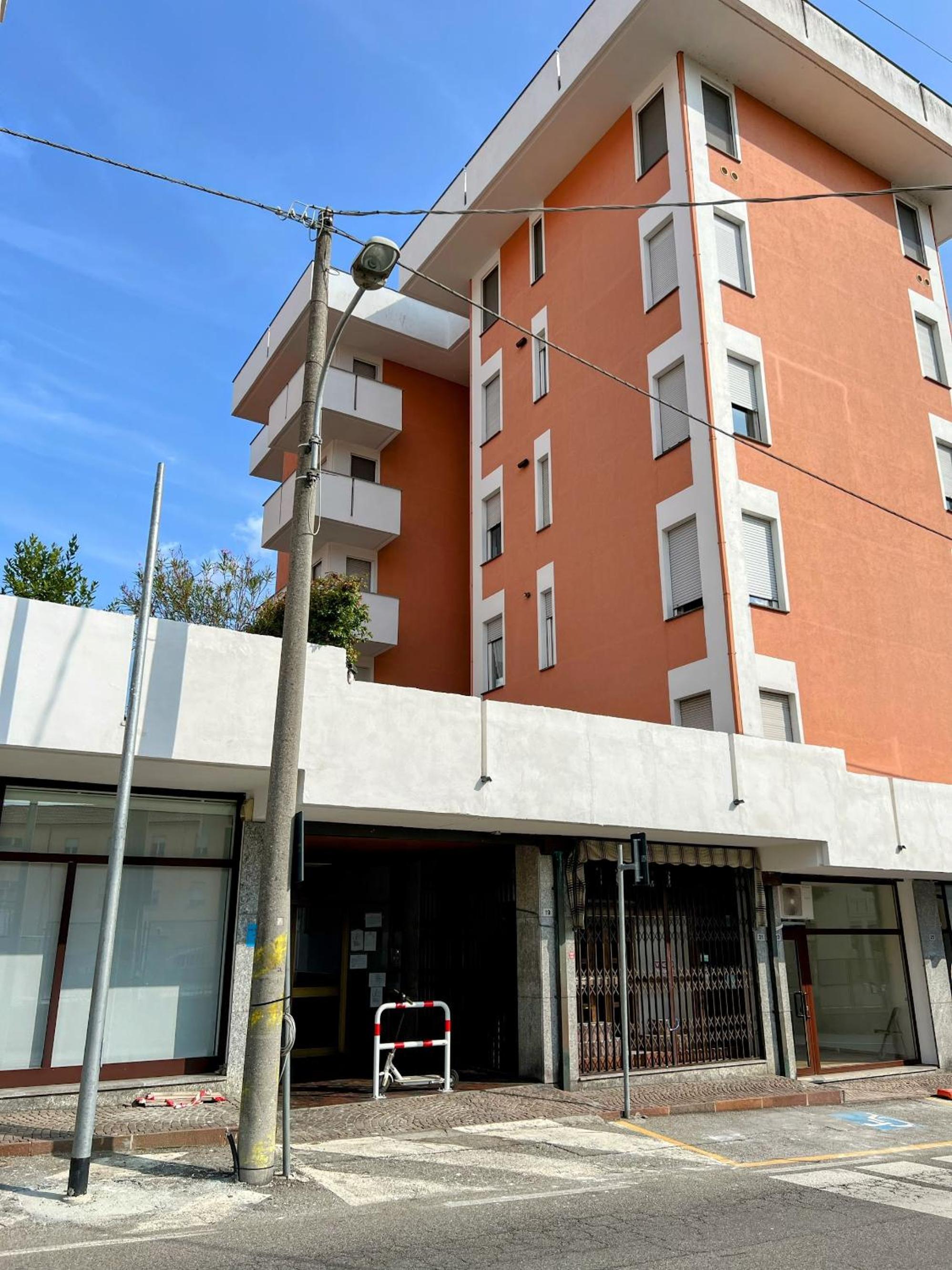 Angera Via Roma