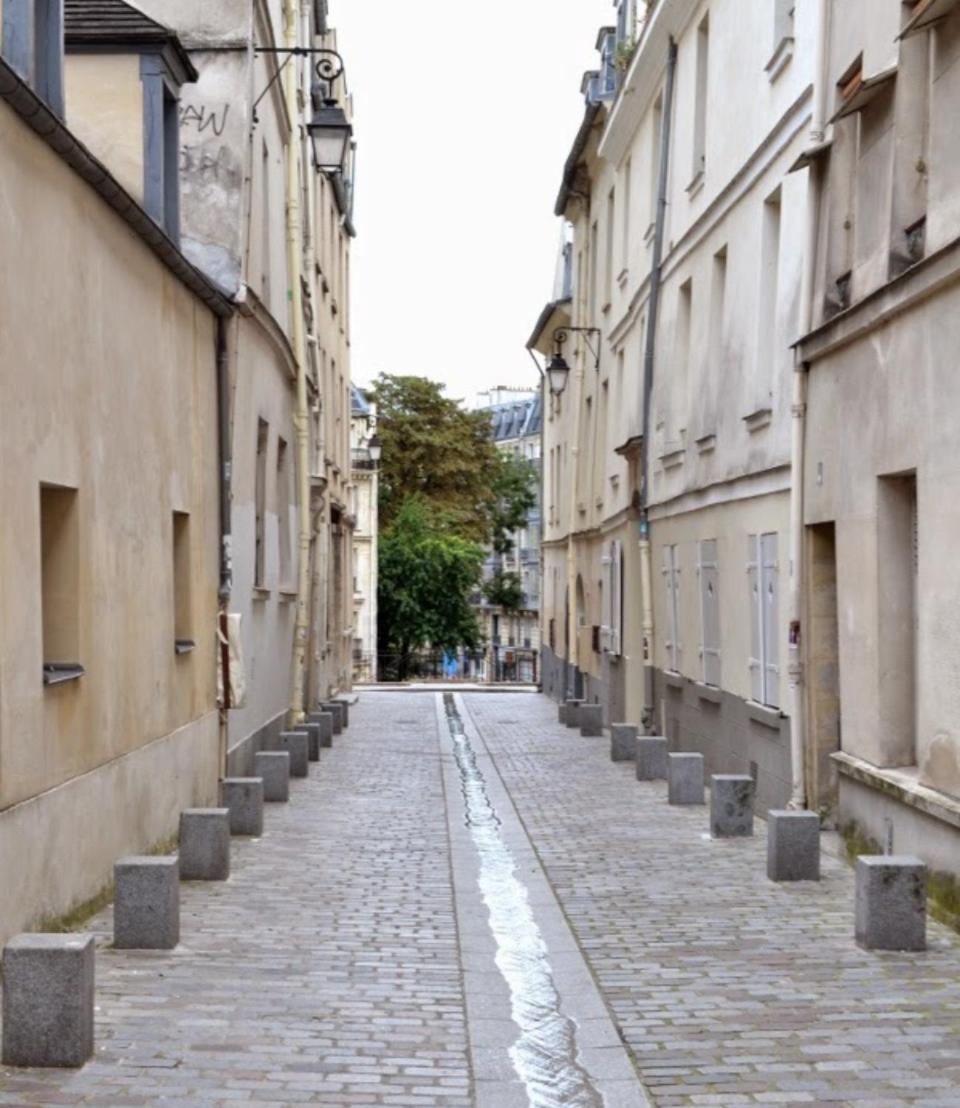 High Standing 2-Room Apartment in Latin Quarter Paris