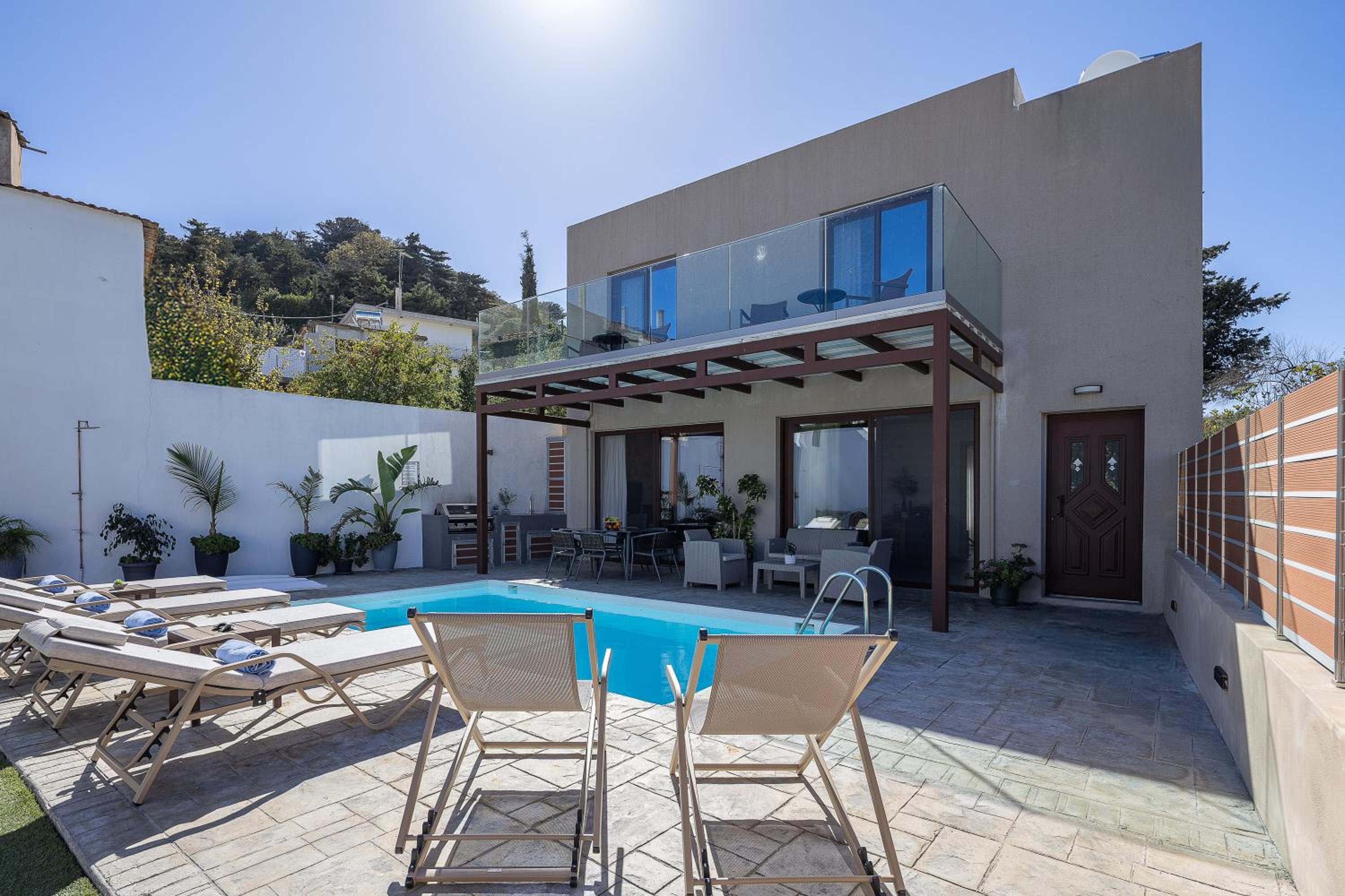 Villa Fotinou Heated Pool & Free Bikes awaits