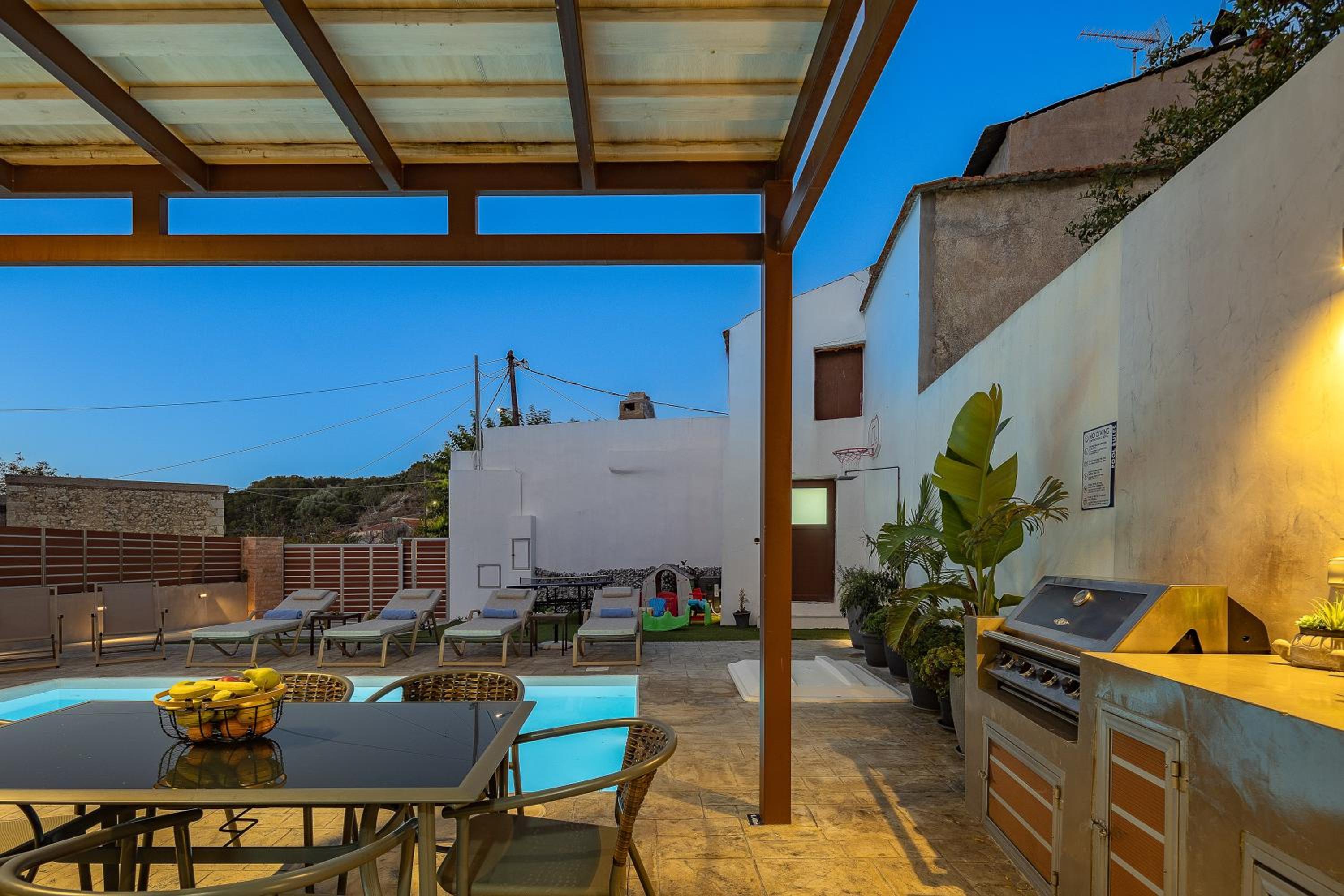 Villa Fotinou Heated Pool & Free Bikes awaits
