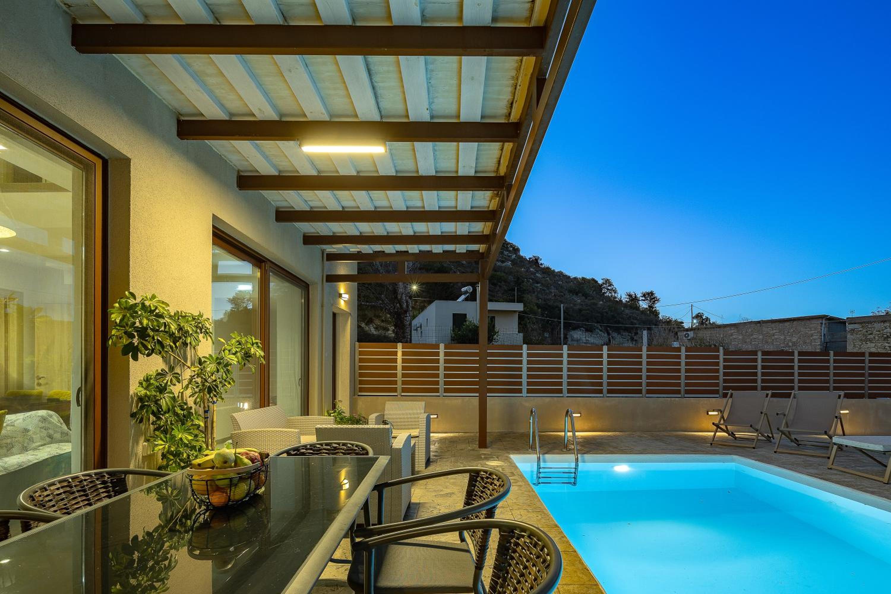 Villa Fotinou Heated Pool & Free Bikes awaits