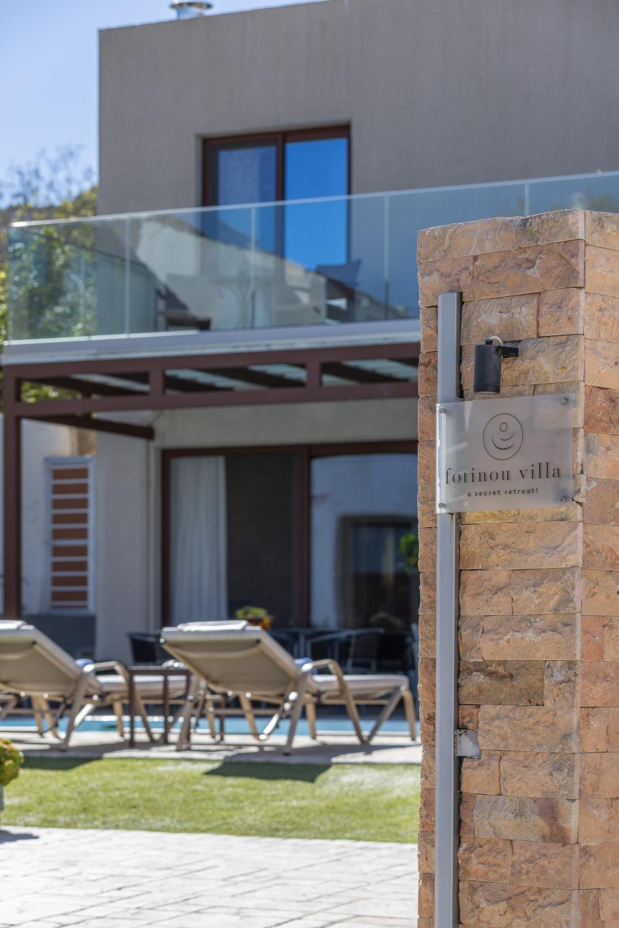 Villa Fotinou Heated Pool & Free Bikes awaits