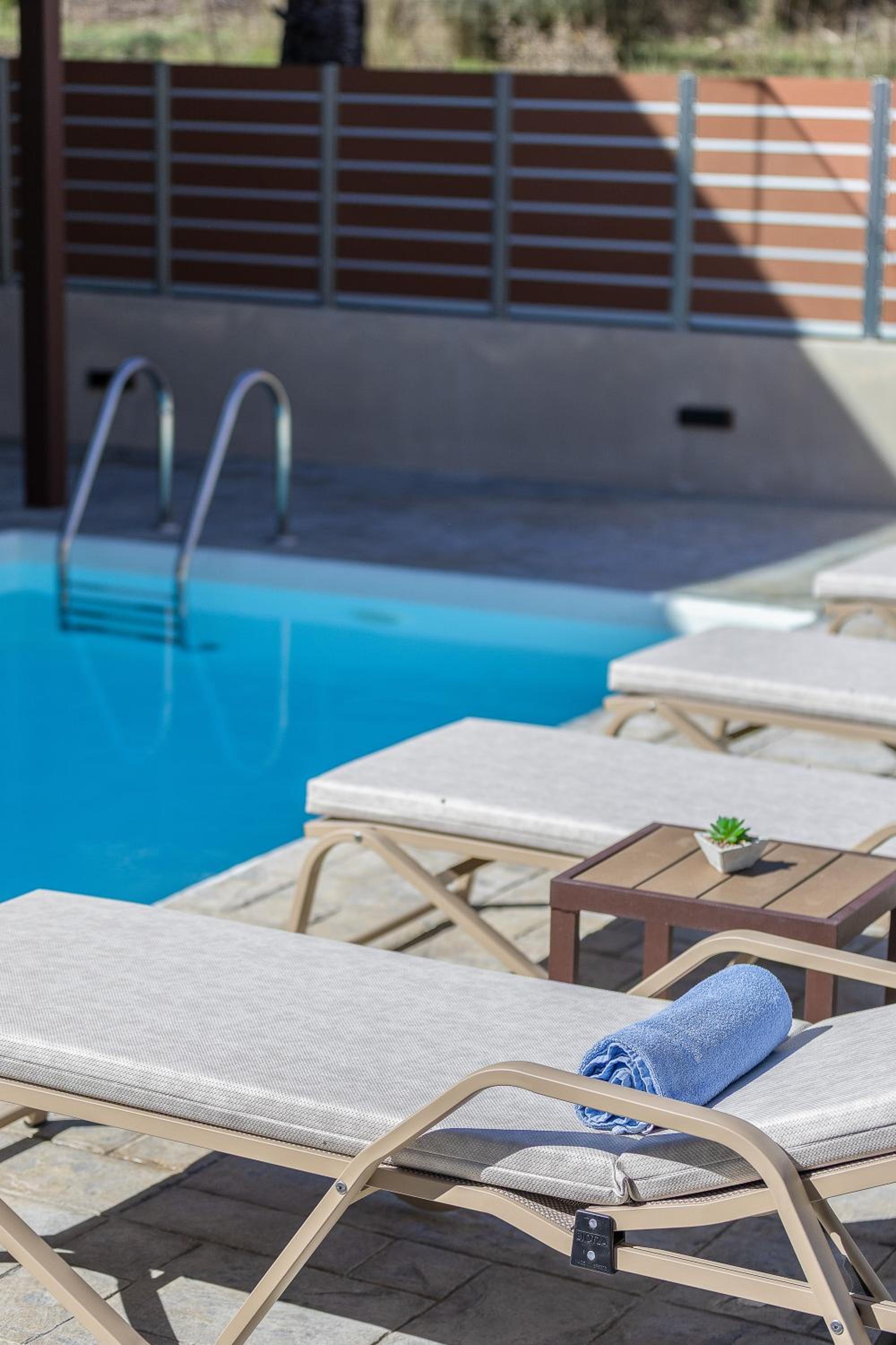 Villa Fotinou Heated Pool & Free Bikes awaits