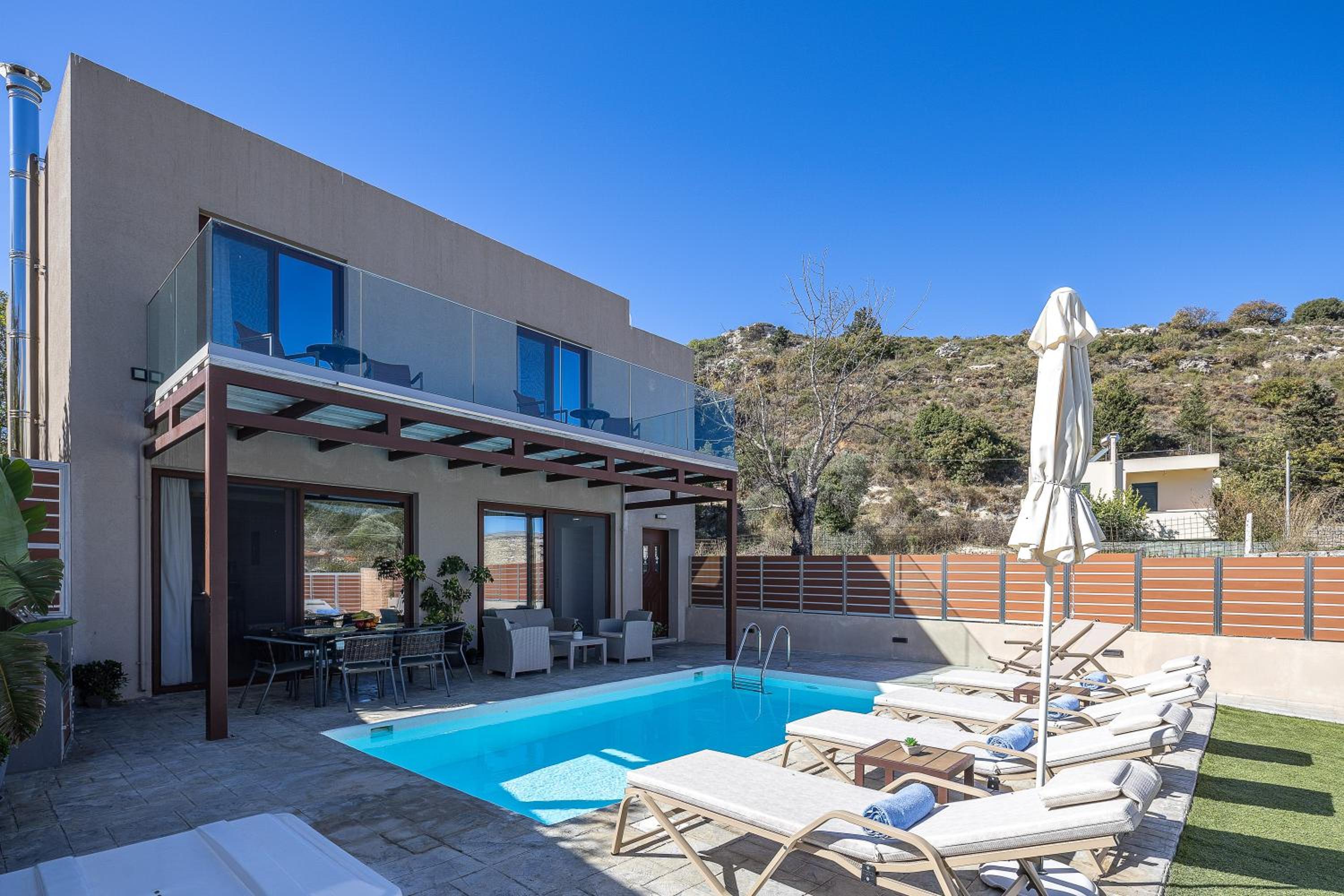 Villa Fotinou Heated Pool & Free Bikes awaits