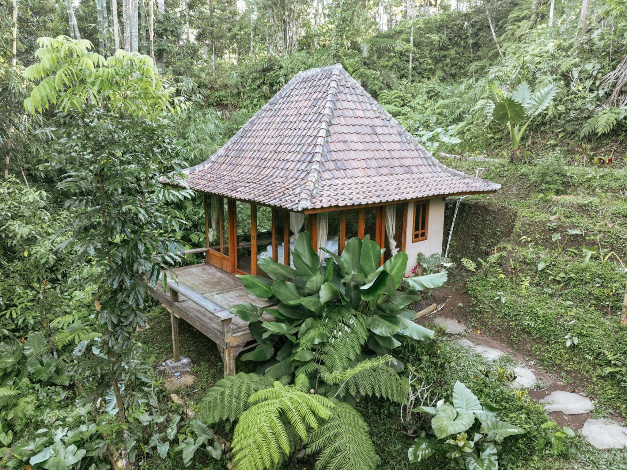 The Karu Cabins by AGATA