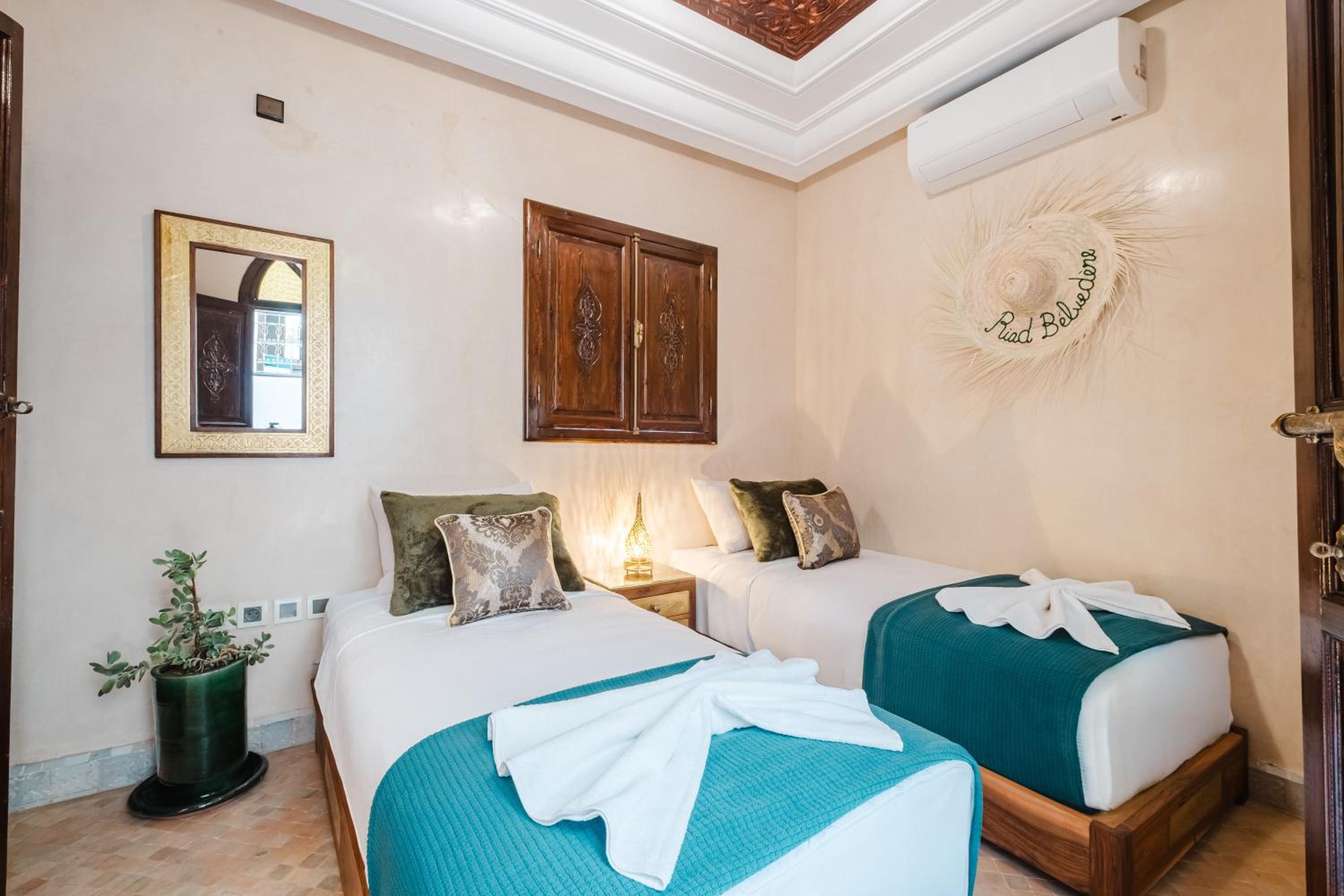 Riad Cozy Marrakech, Shared Pool with 3 Rooms