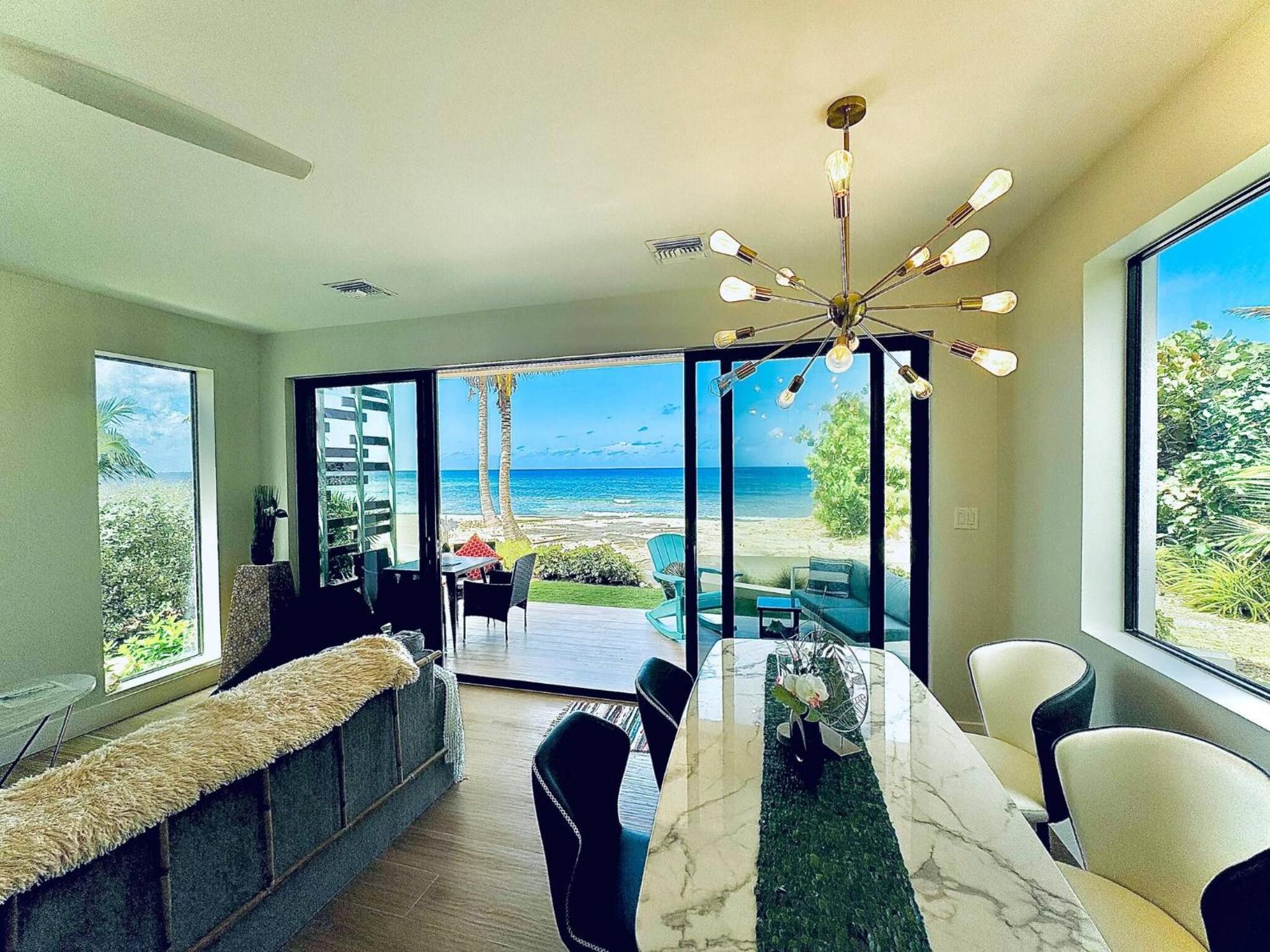 Oceanfront Residency luxury 2B2B ,1-6 person ,terrasse, beach access garden pool