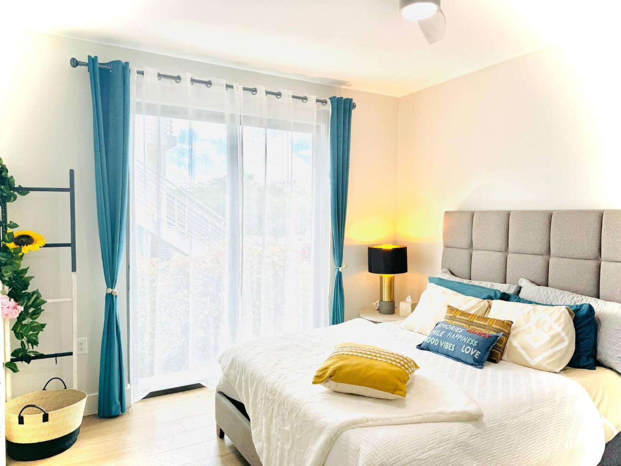 Oceanfront Residency luxury 2B2B ,1-6 person ,terrasse, beach access garden pool