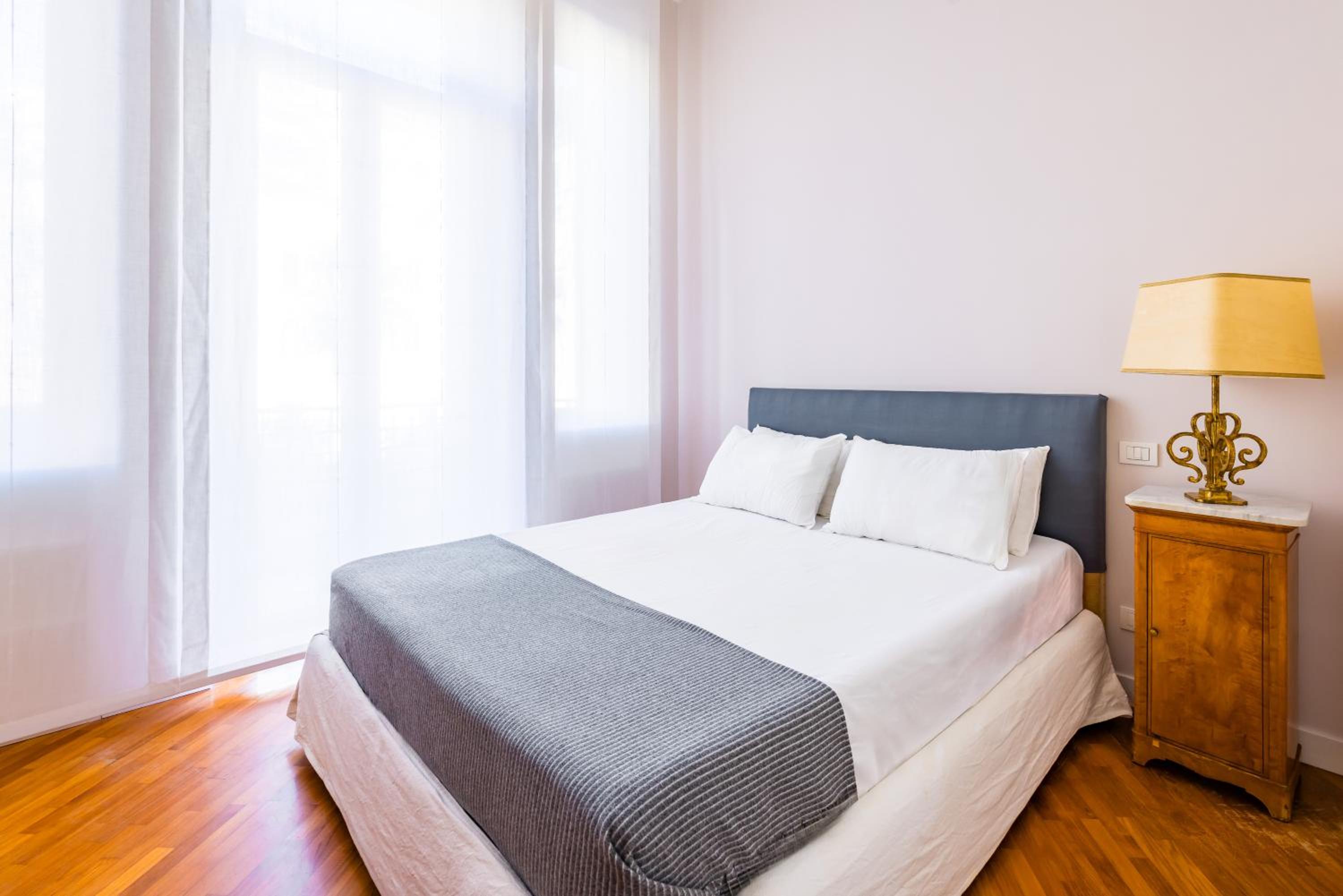 Harmony Elegant Apartment with Parking