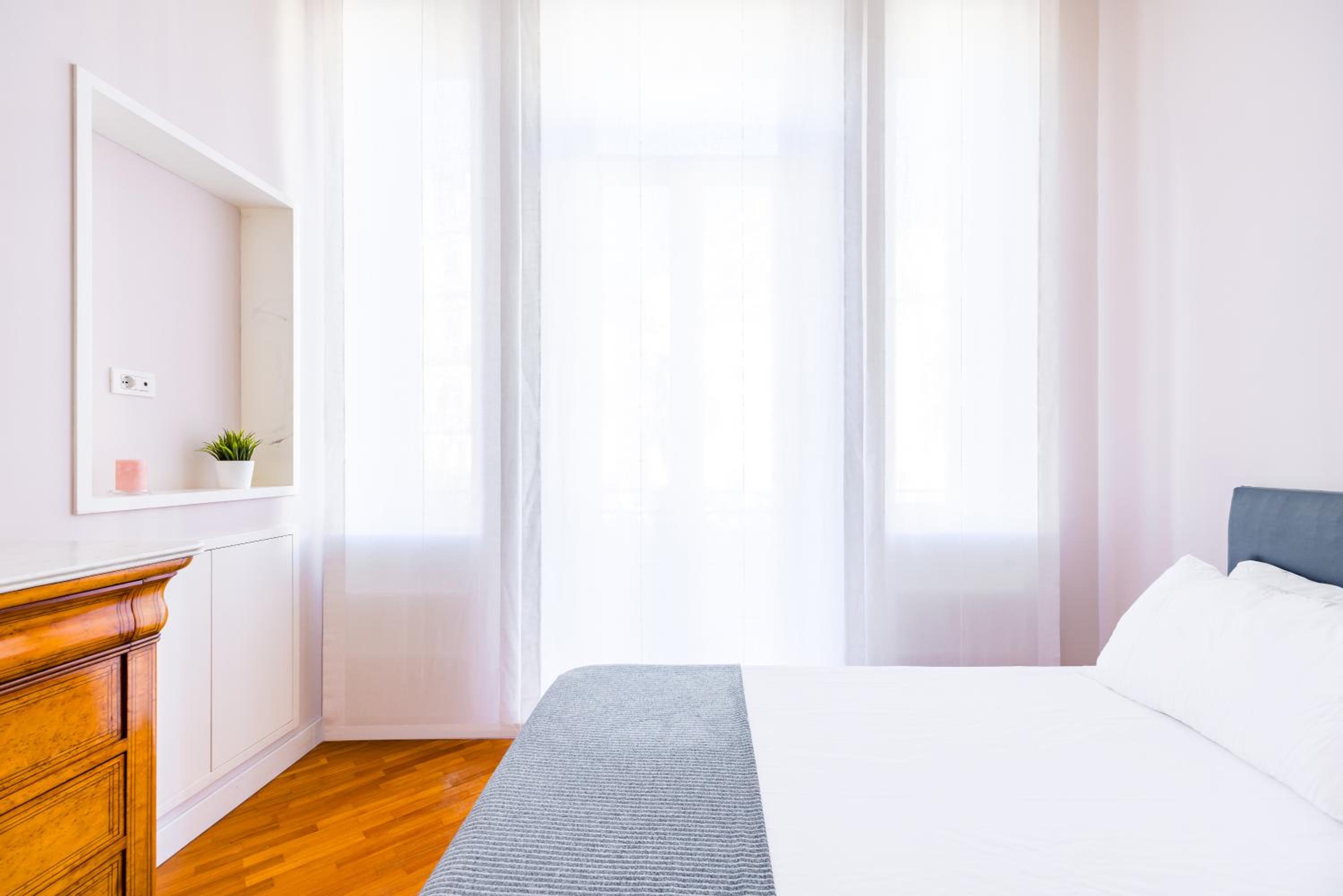 Harmony Elegant Apartment with Parking
