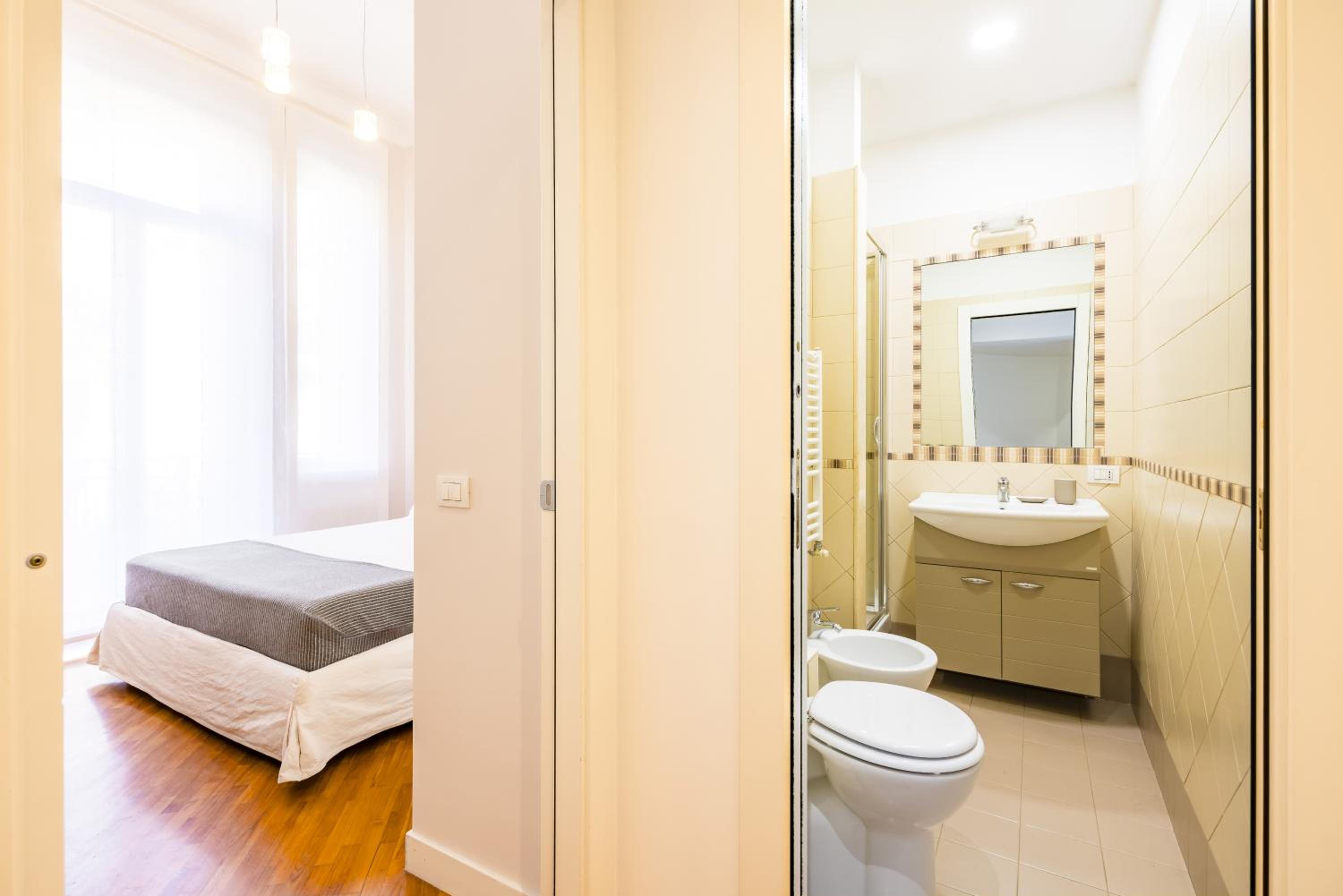 Harmony Elegant Apartment with Parking