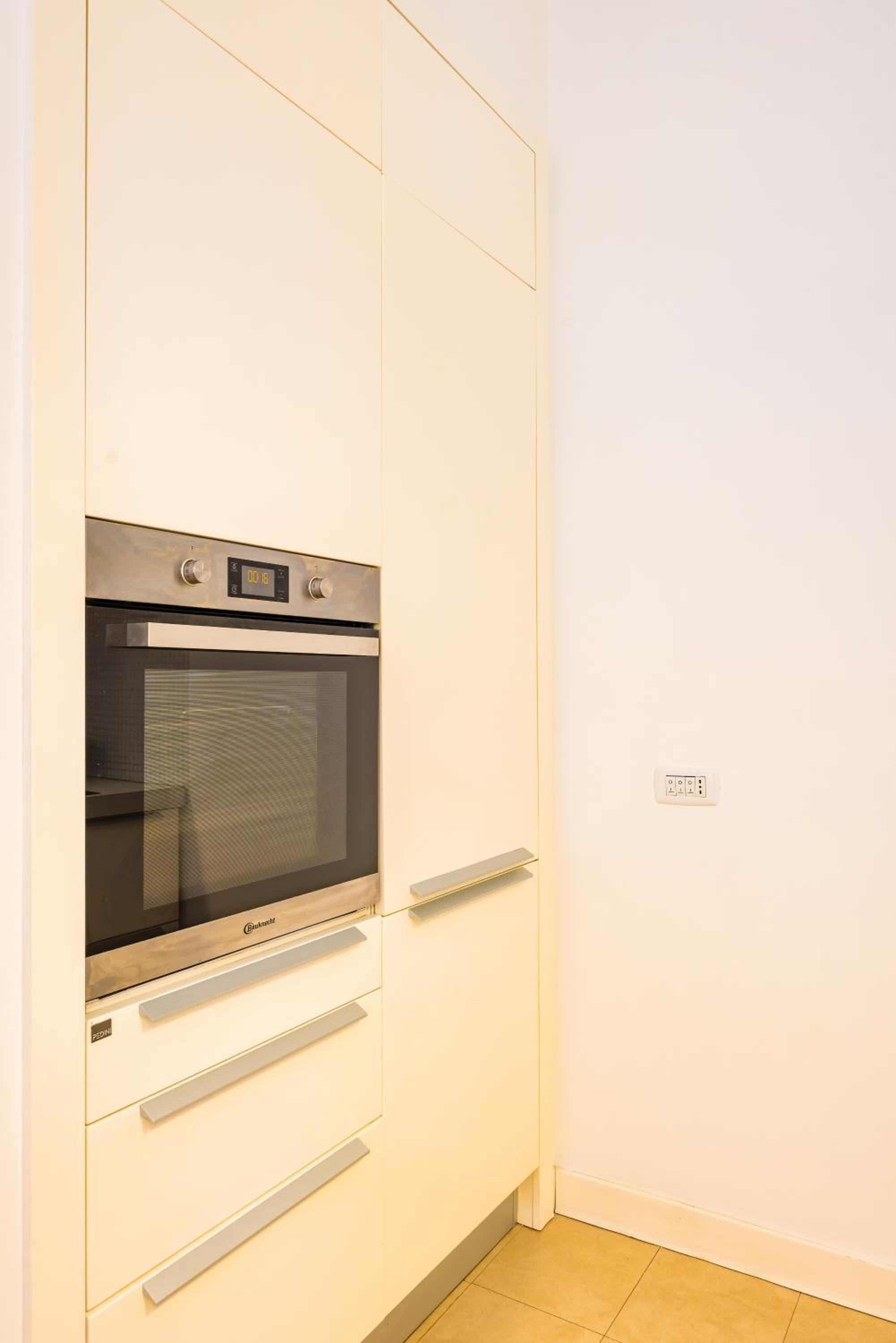 Harmony Elegant Apartment with Parking
