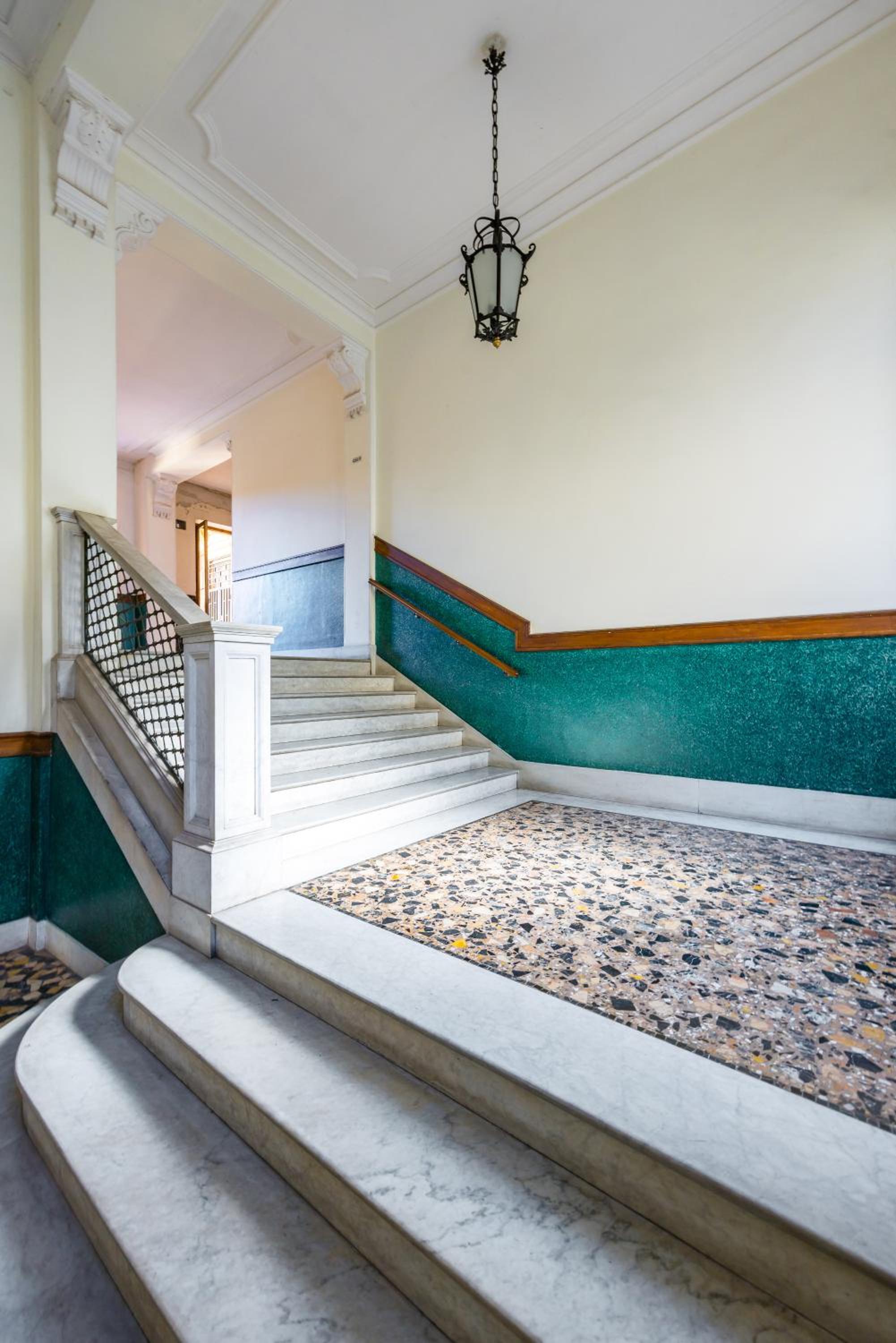 Harmony Elegant Apartment with Parking
