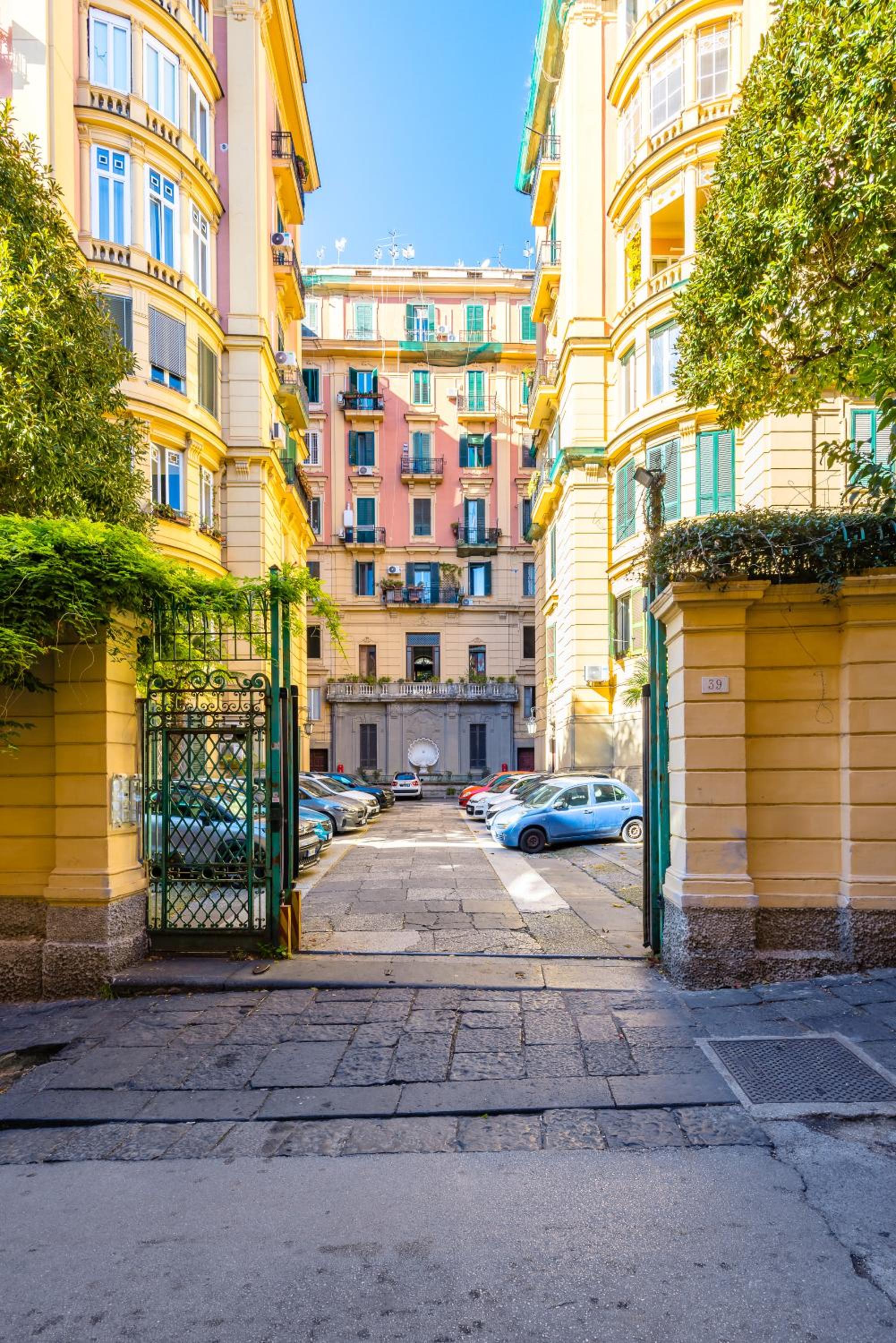 Harmony Elegant Apartment with Parking