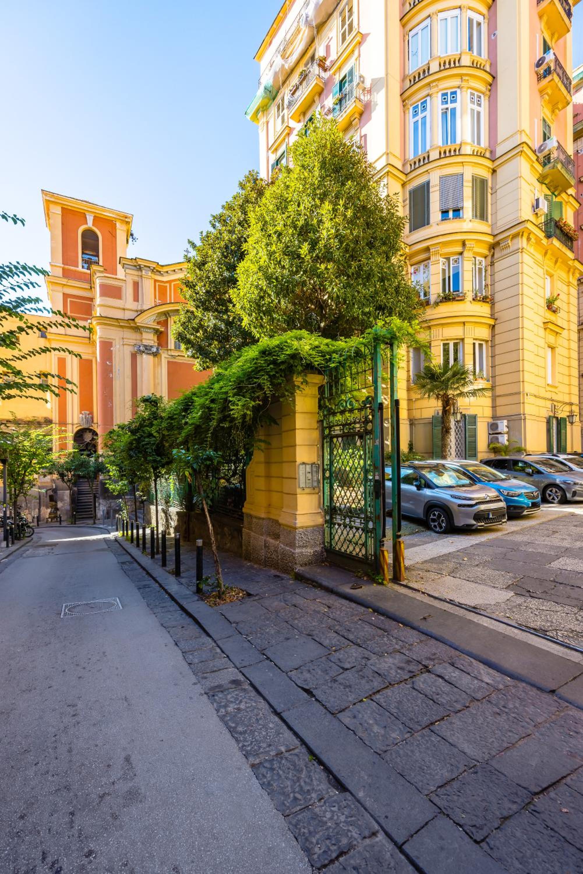 Harmony Elegant Apartment with Parking