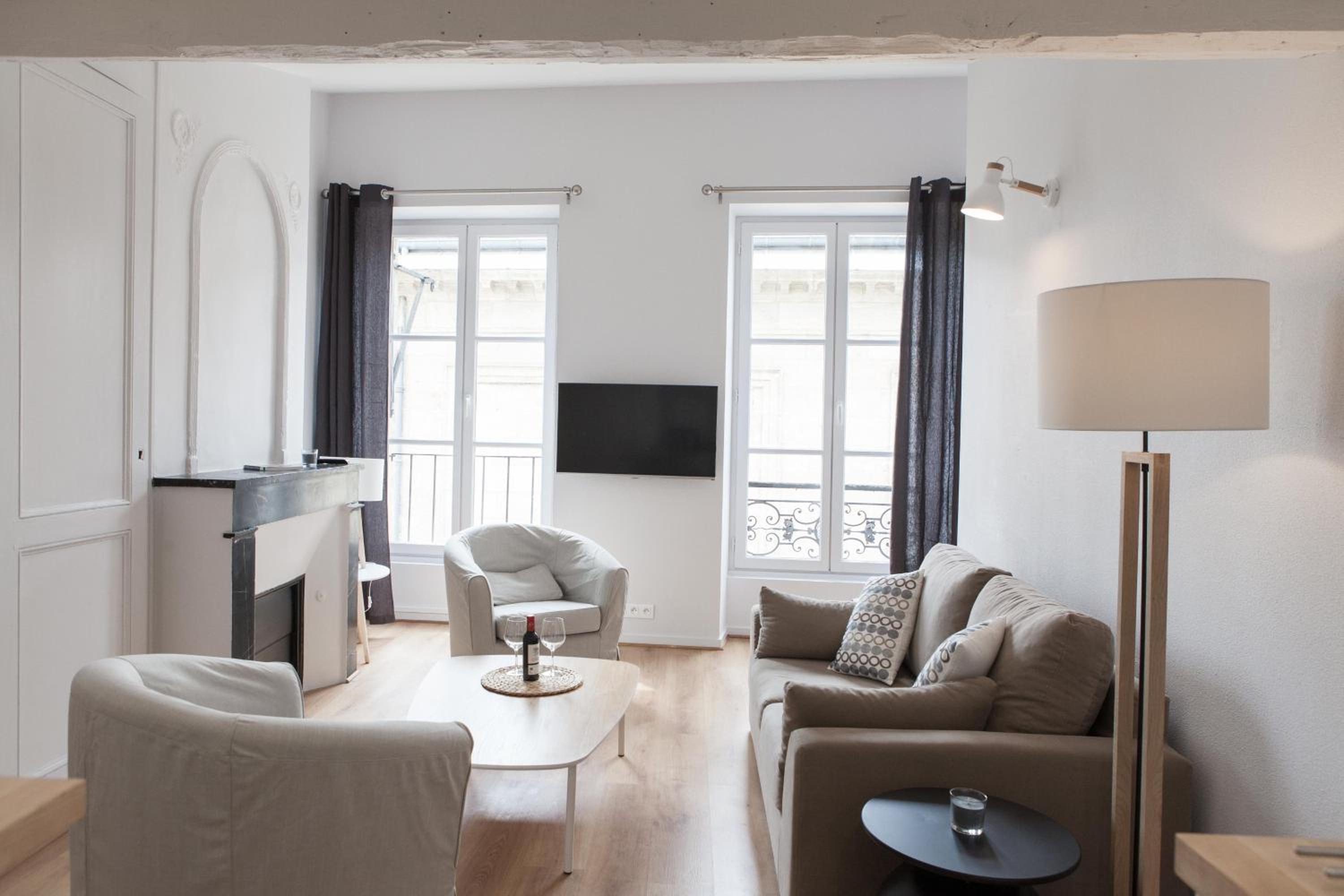 Grand Théâtre Bright Apartment view 2