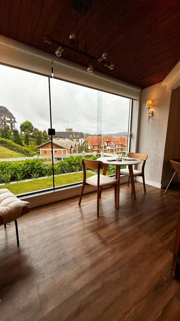 Lóra Chateau Montpellier