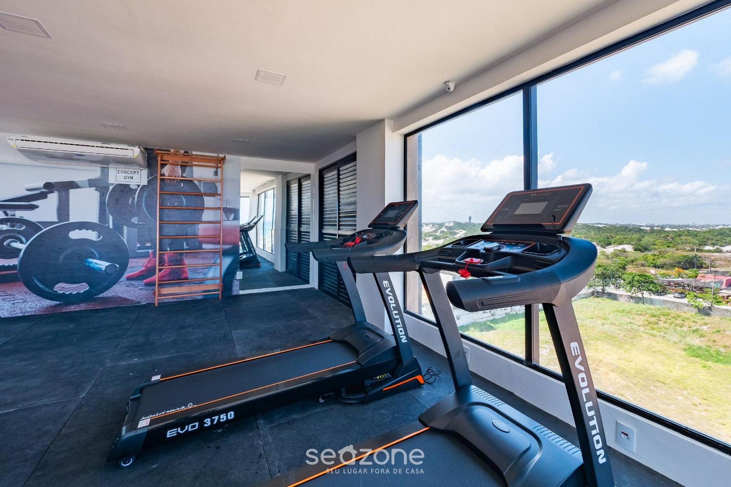 Fully equipped apartments in a building with a pool and gym, 280m from the beach - CLFs