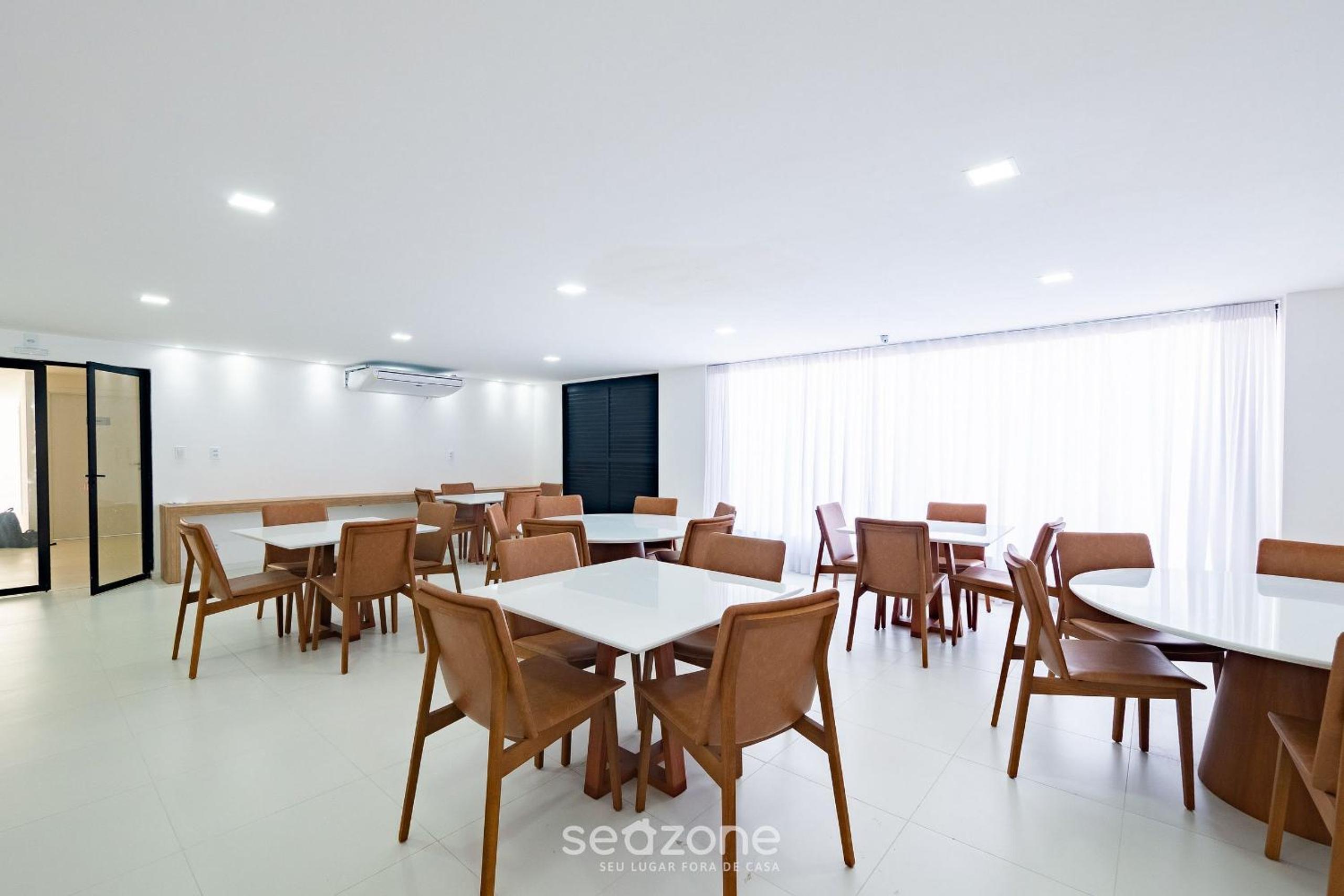 Fully equipped apartments in a building with a pool and gym, 280m from the beach - CLFs