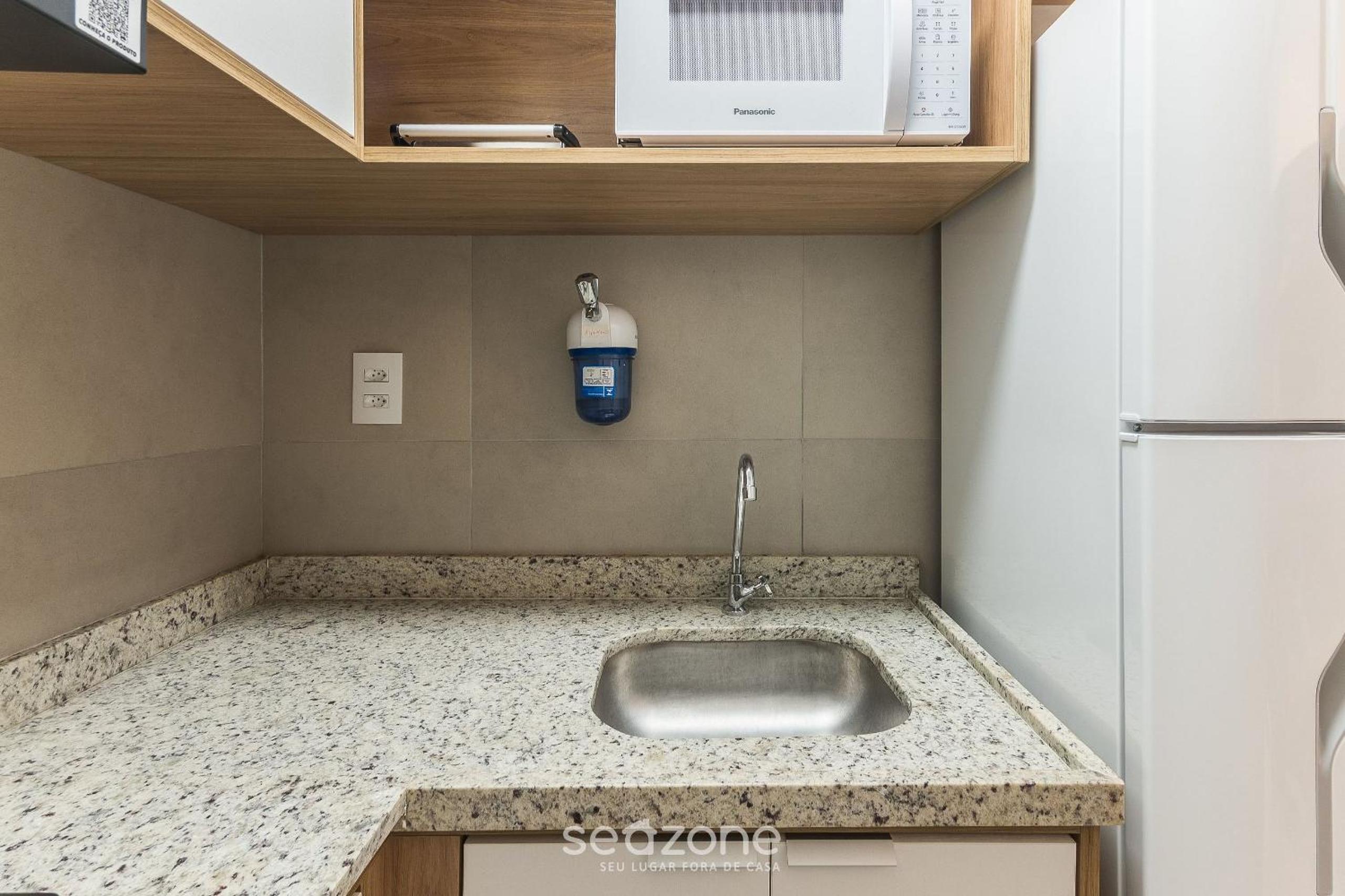 Fully equipped apartments in a building with a pool and gym, 280m from the beach - CLFs
