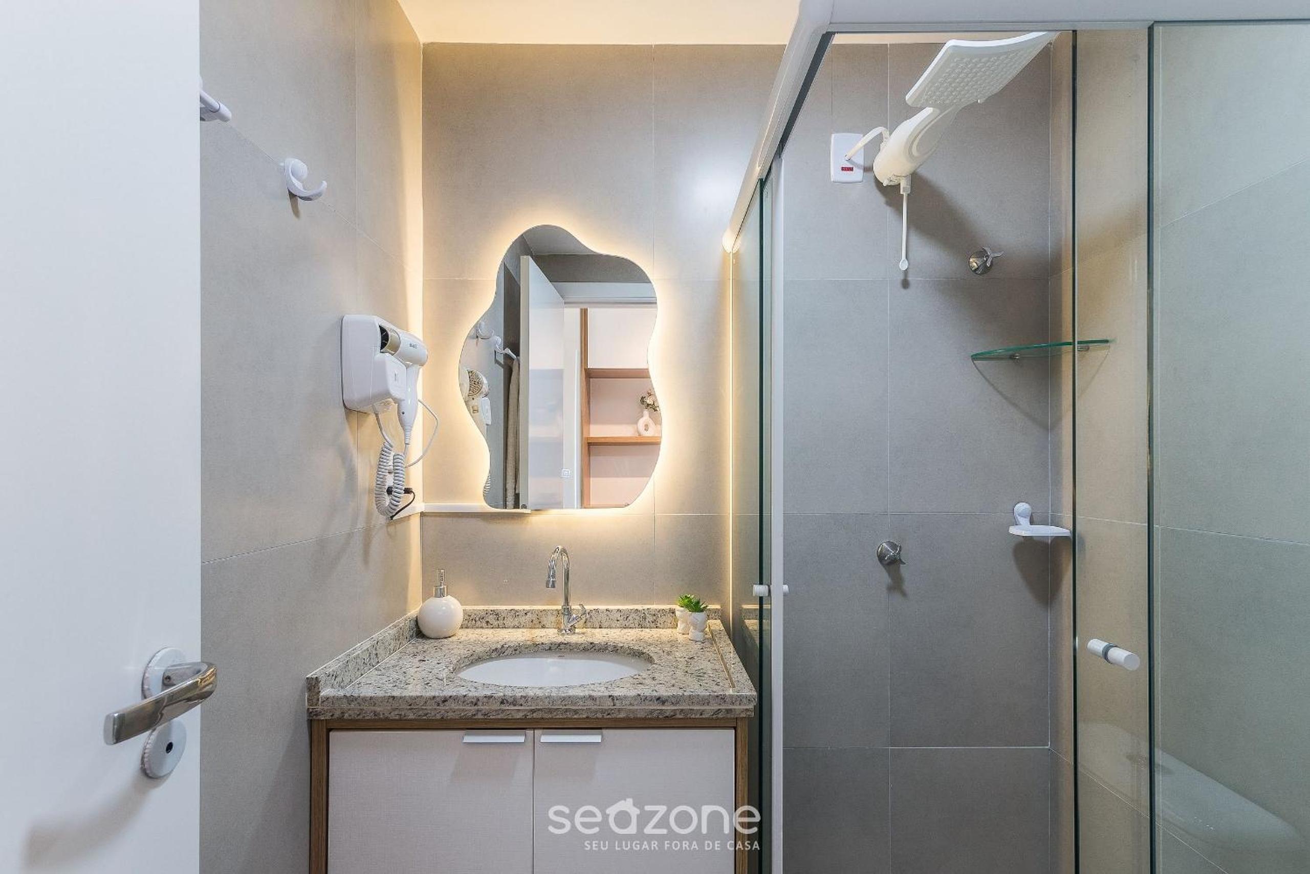 Fully equipped apartments in a building with a pool and gym, 280m from the beach - CLFs