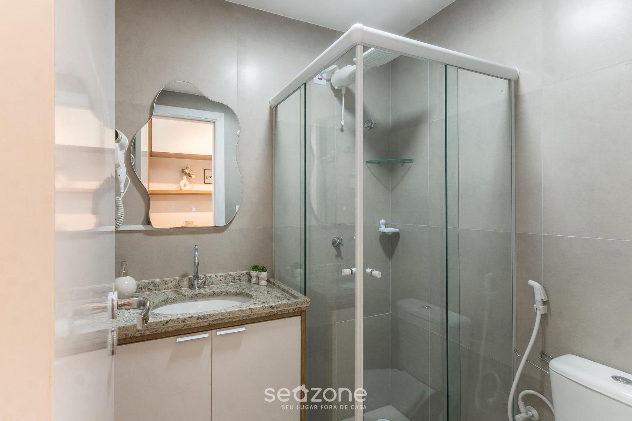 Fully equipped apartments in a building with a pool and gym, 280m from the beach - CLFs