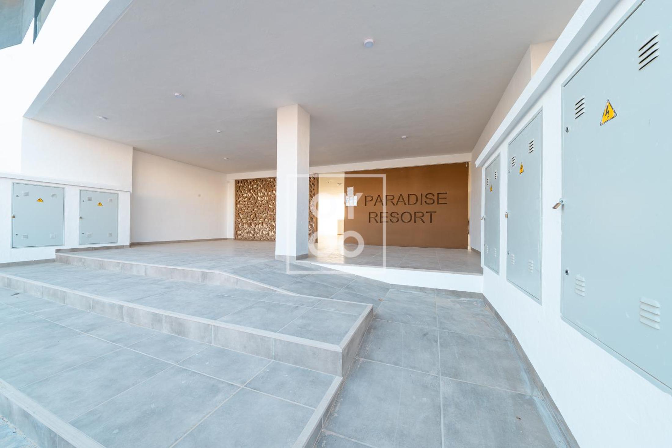 Solana Boutique Apartment, pool, serenity and views, by OYOOSTAYS