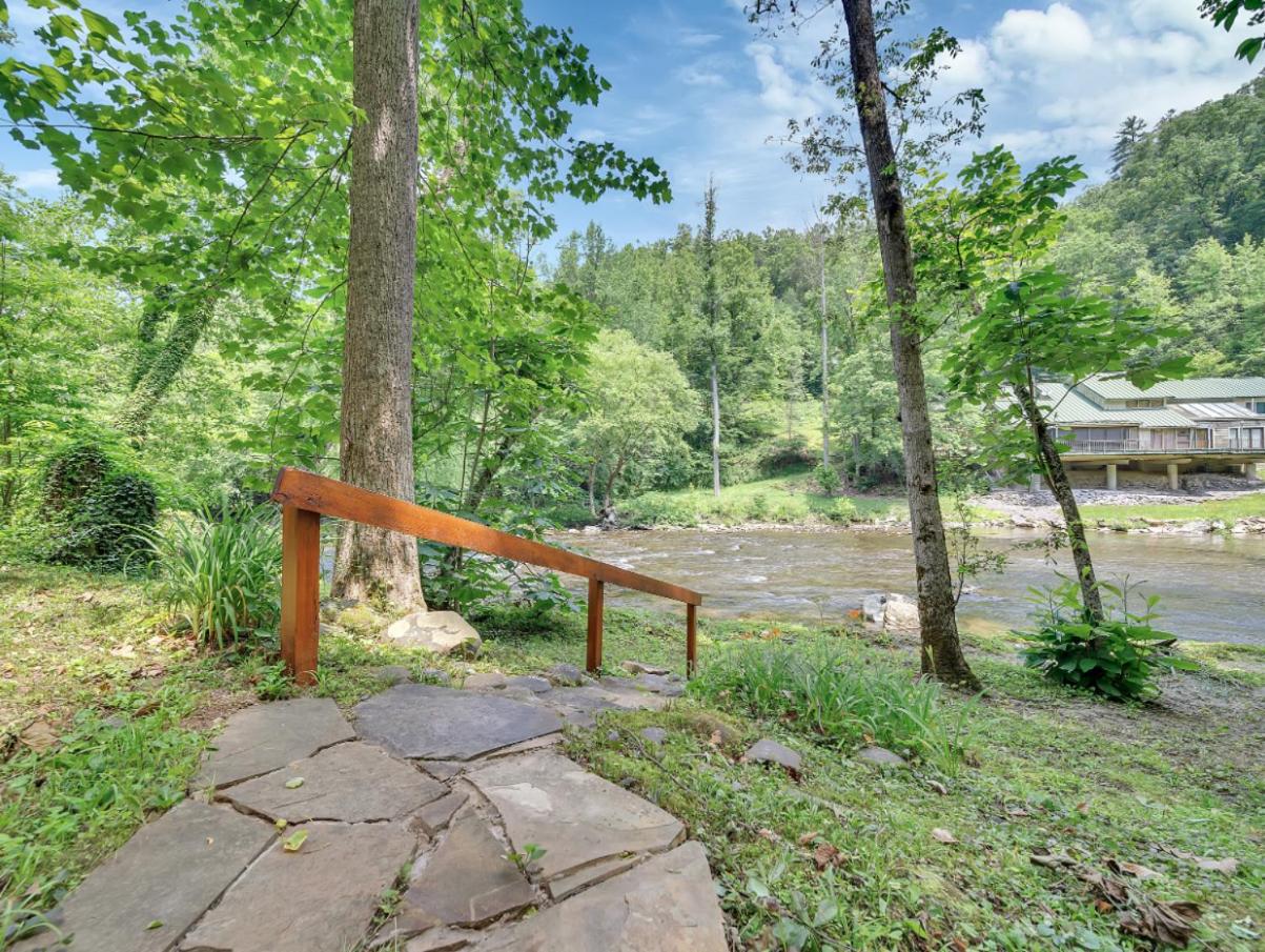 Rivers Edge Retreat
