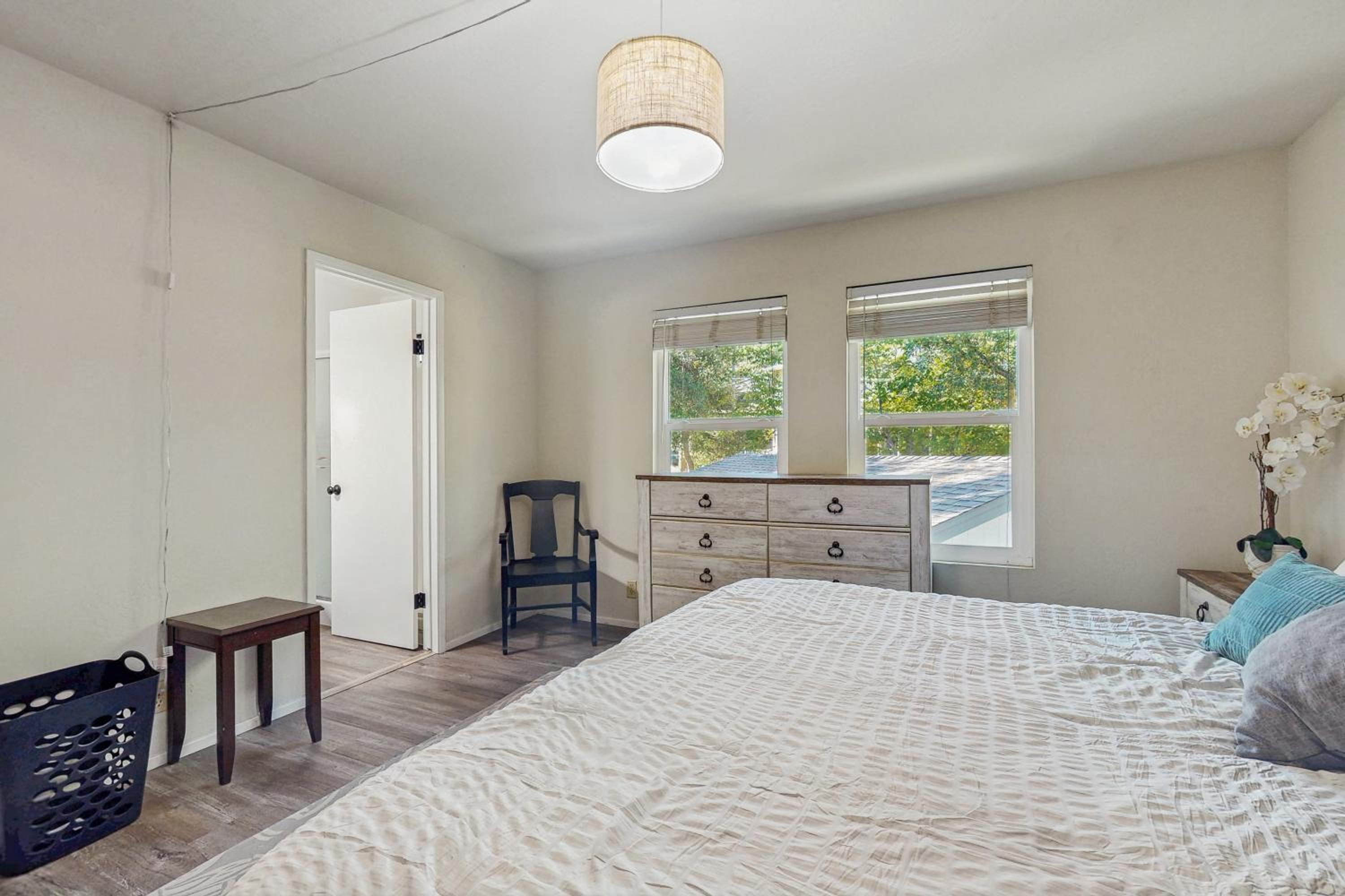 4BR Home Near Yosemite with Pool Table