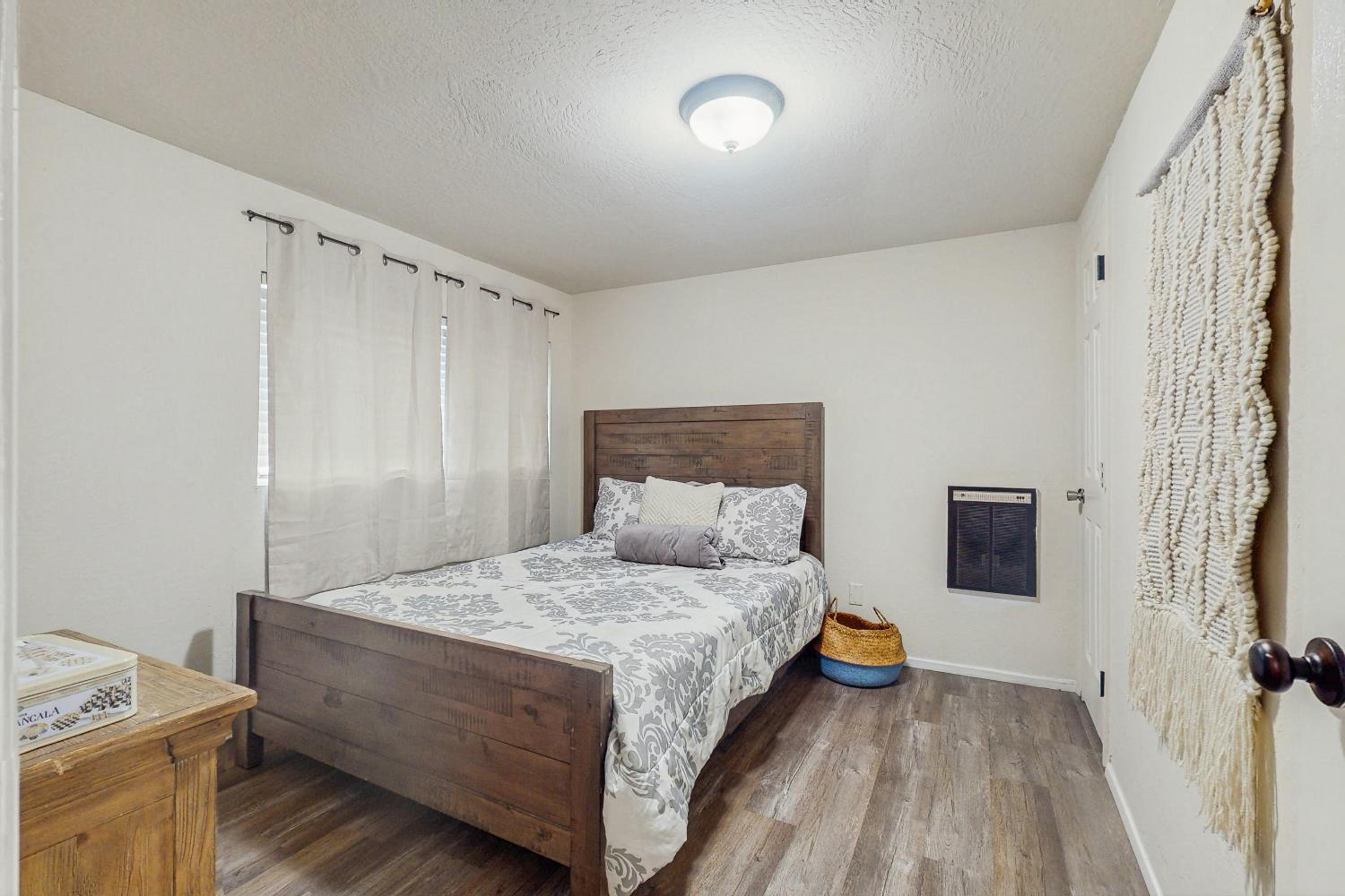 4BR Home Near Yosemite with Pool Table