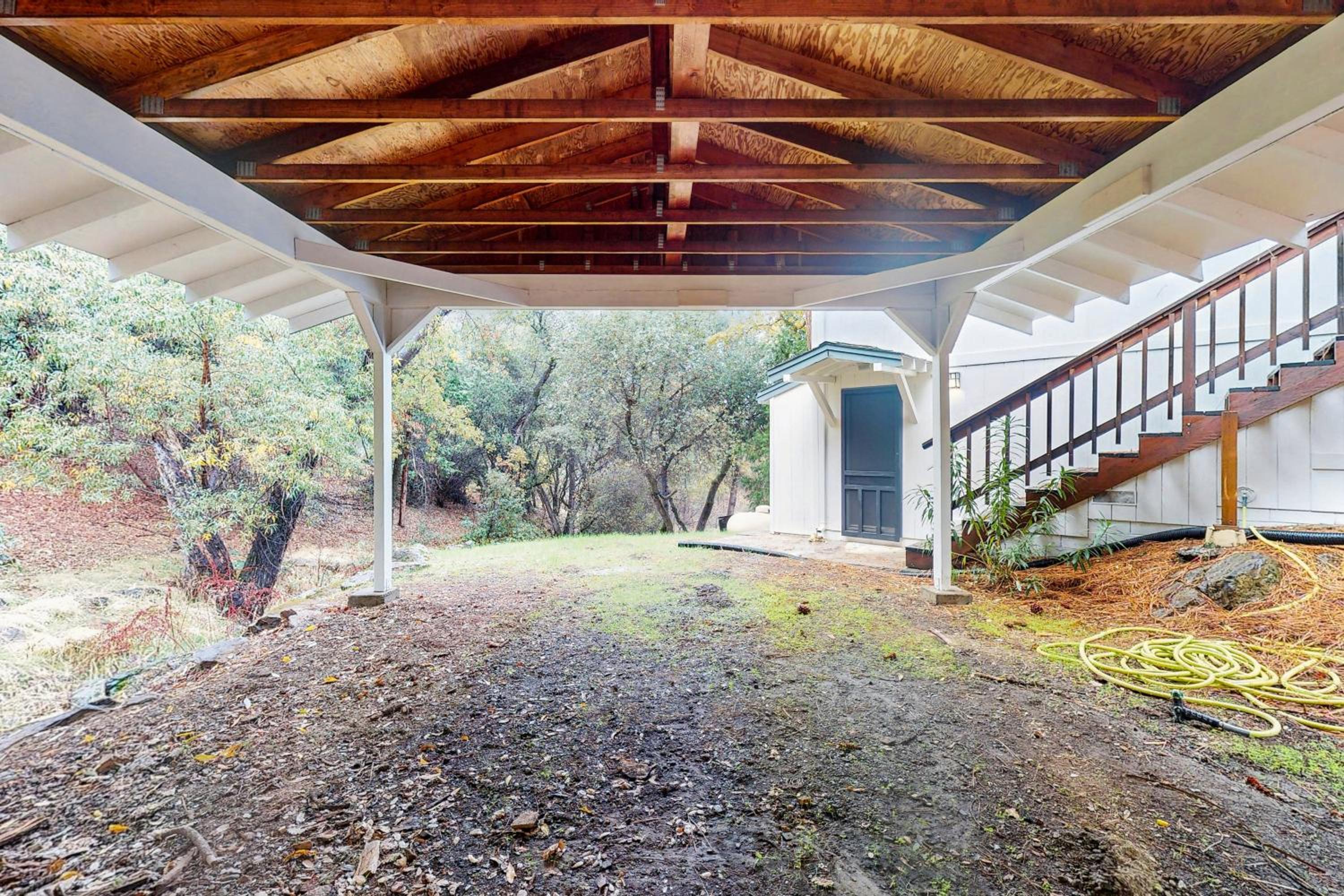 4BR Home Near Yosemite with Pool Table