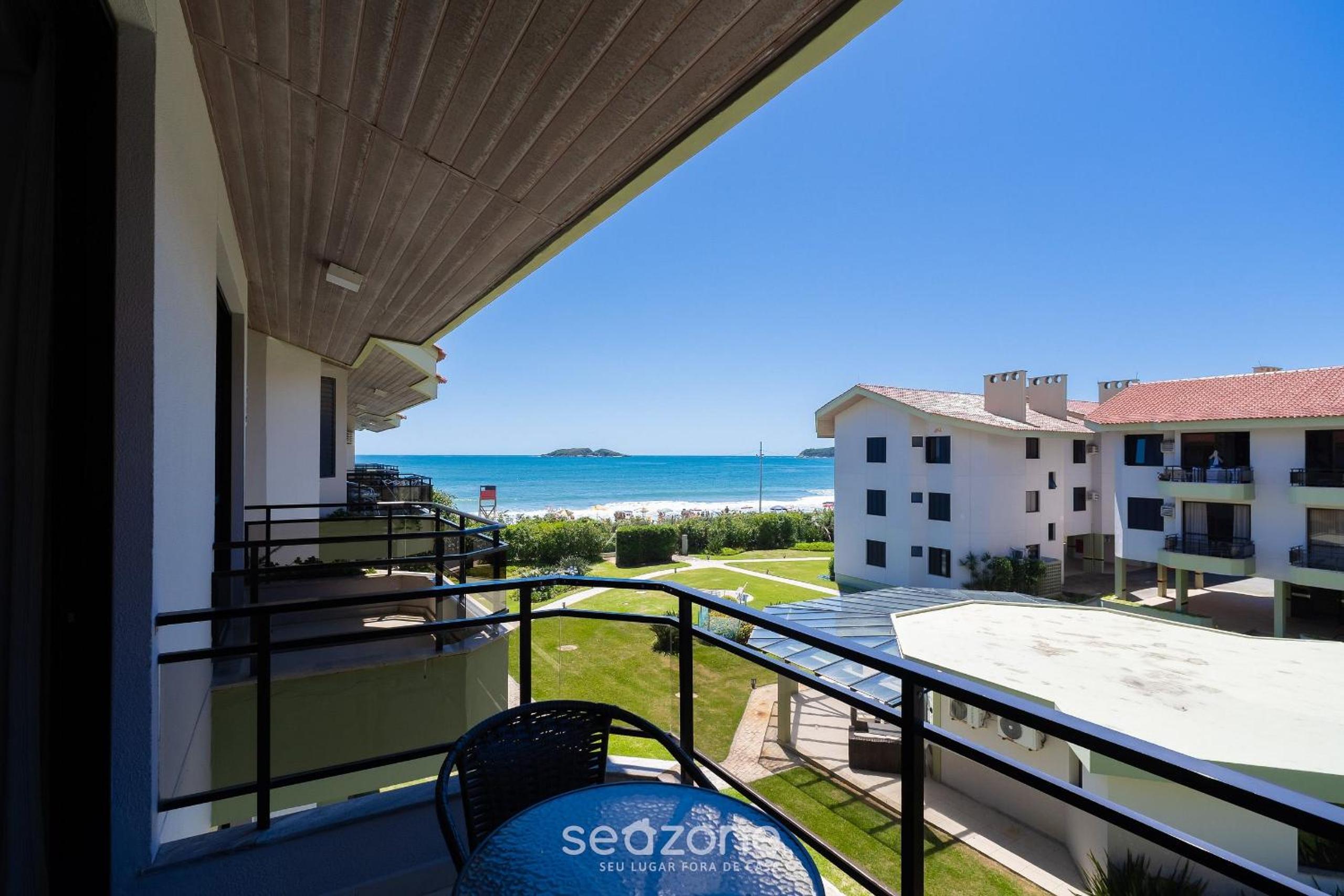 Apartment with View of Ingleses Beach CPD0306