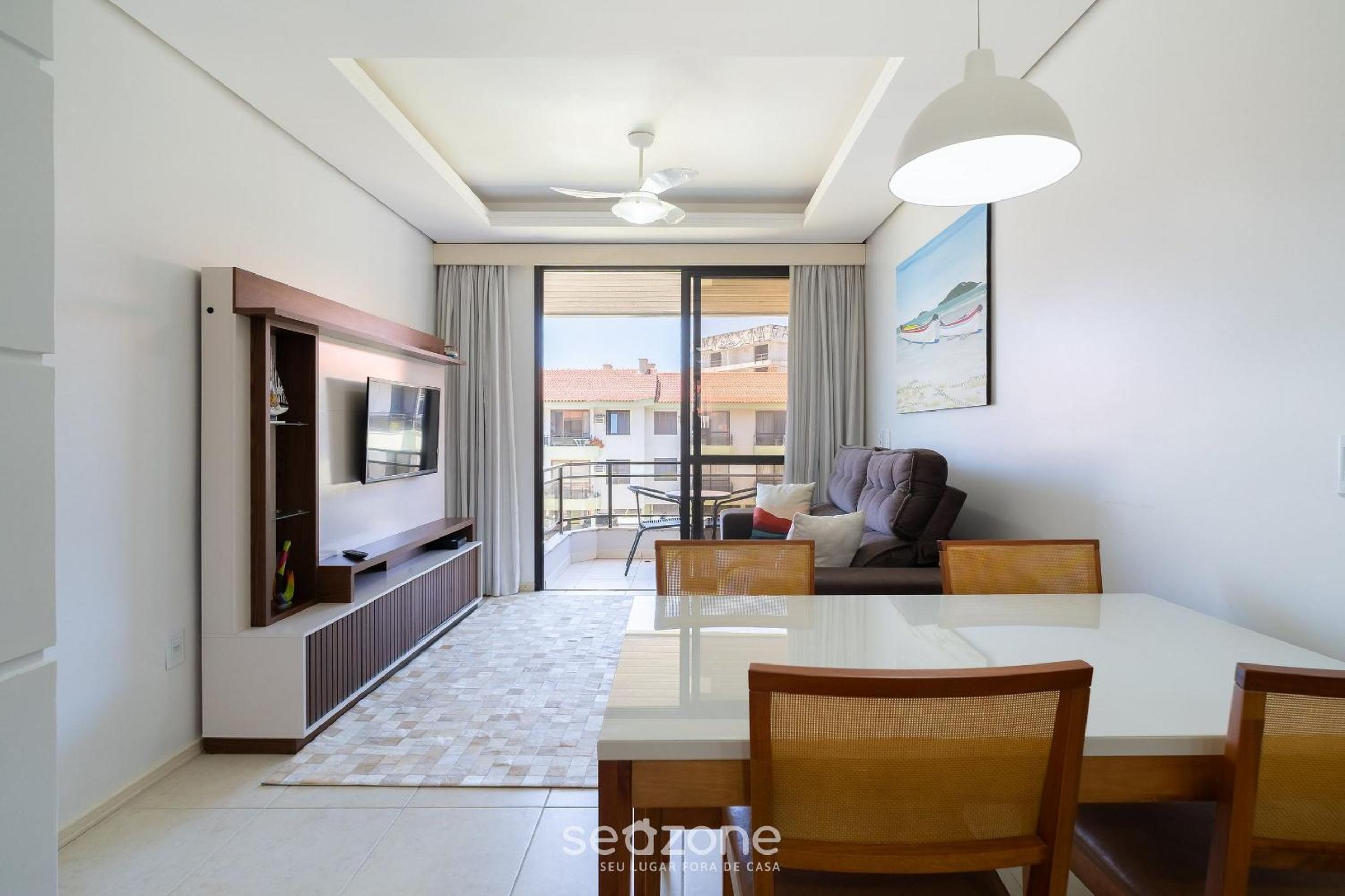 Apartment with View of Ingleses Beach CPD0306