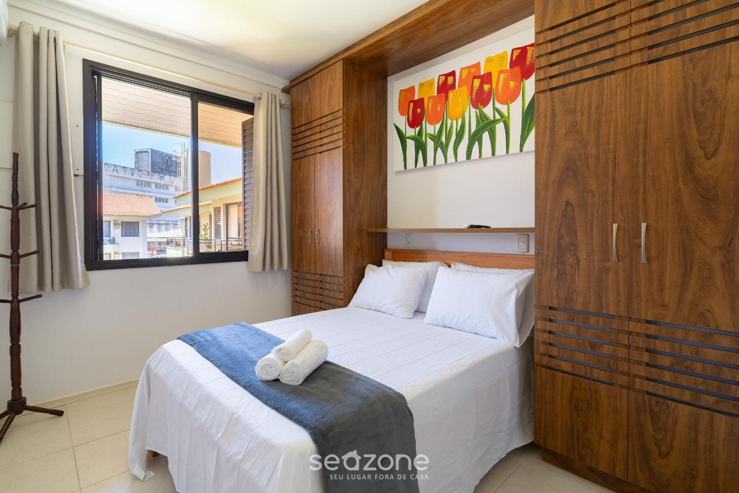 Apartment with View of Ingleses Beach CPD0306