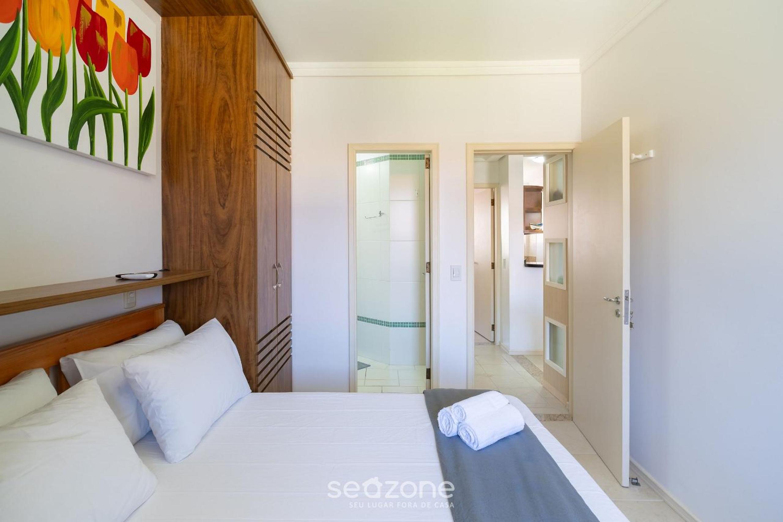 Apartment with View of Ingleses Beach CPD0306