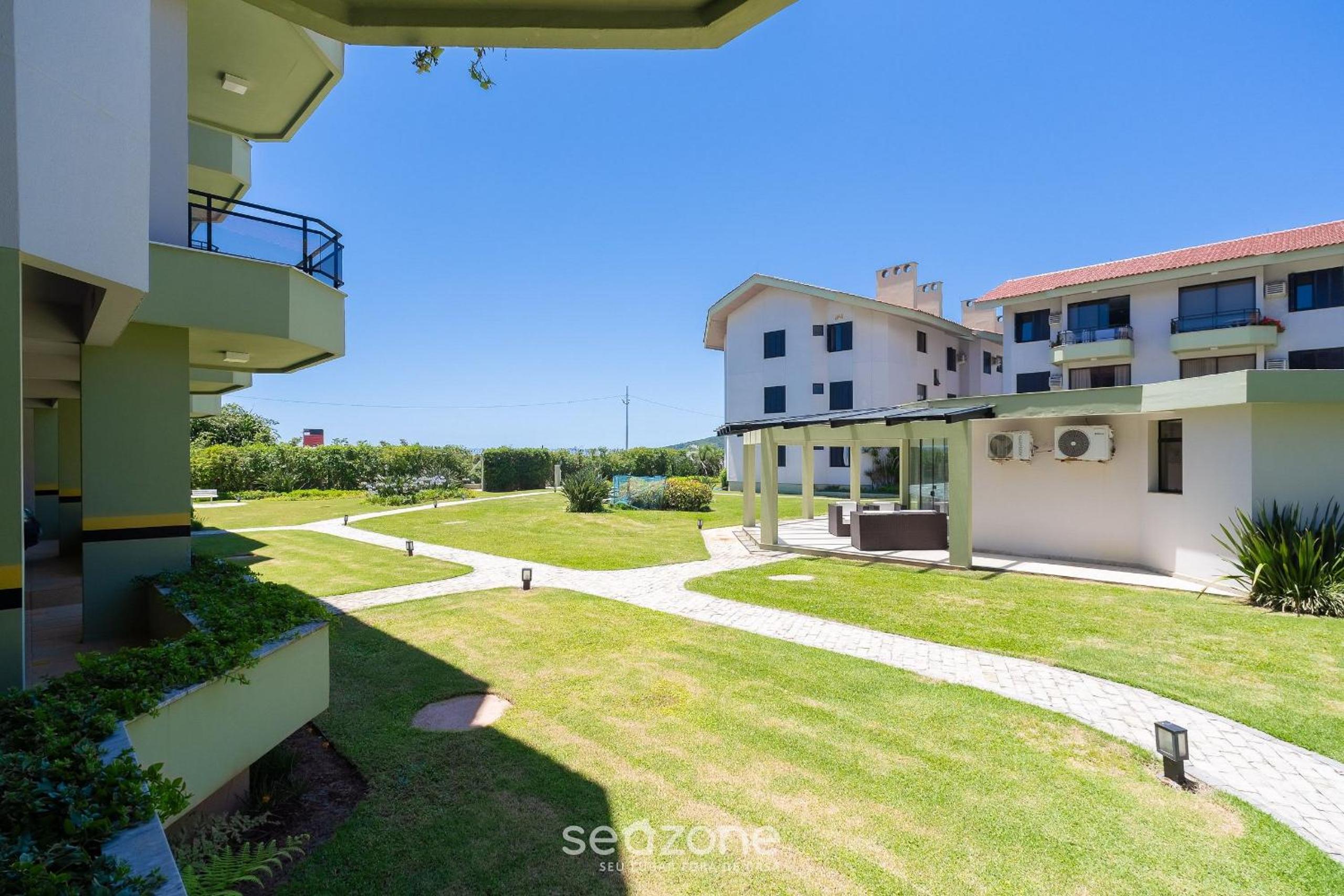 Apartment with View of Ingleses Beach CPD0306
