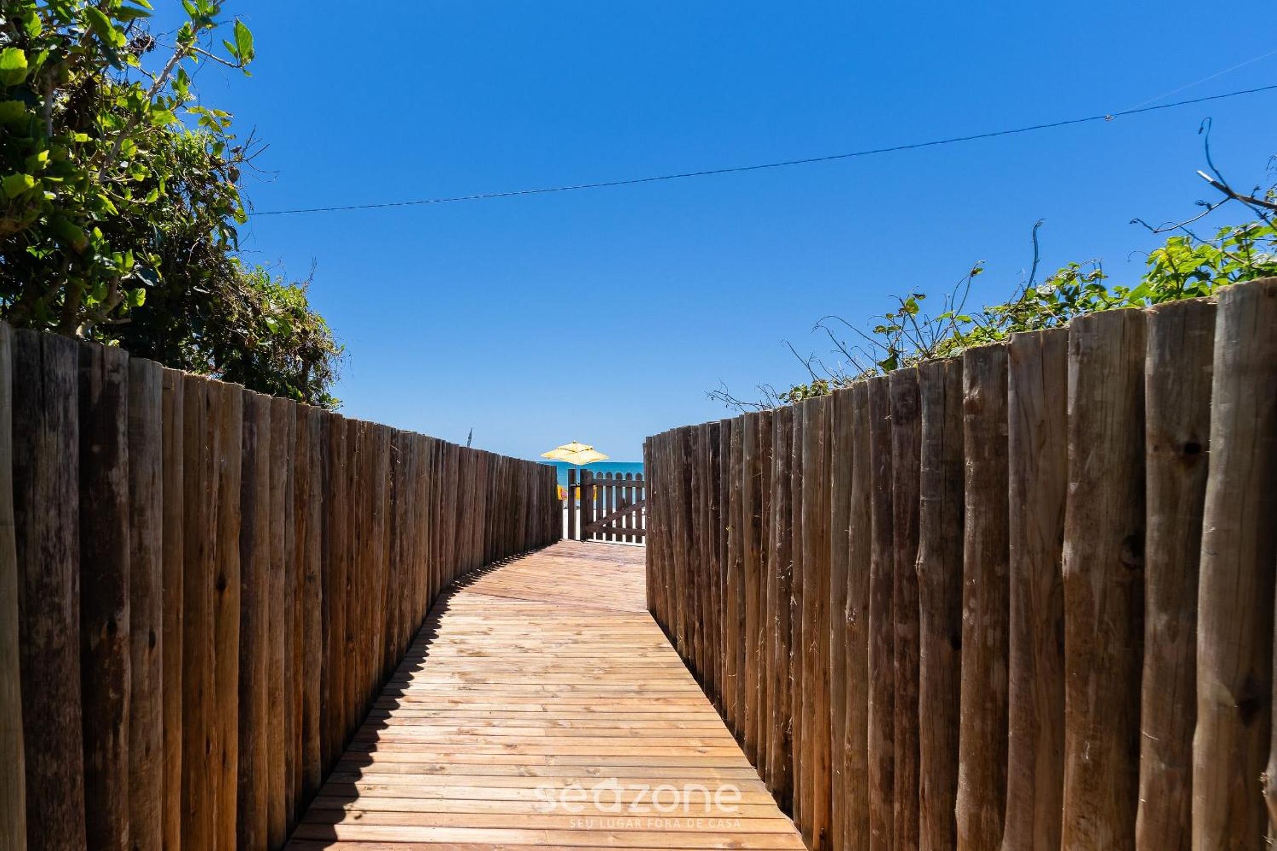 Apartment with View of Ingleses Beach CPD0306