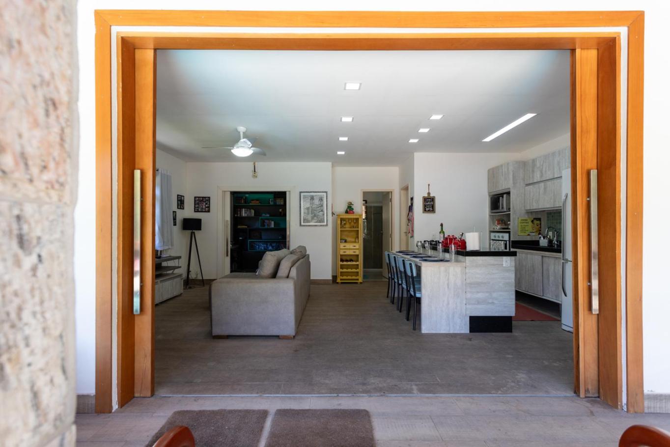 Sitio com Piscina, Jogos e Espaco Home Office