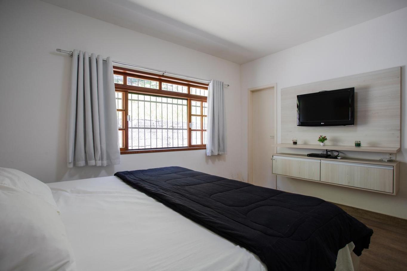 Sitio com Piscina, Jogos e Espaco Home Office