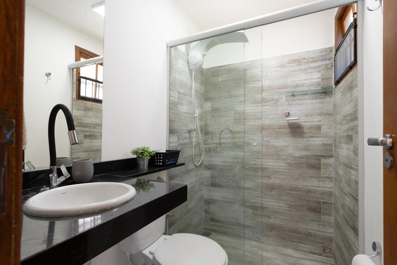 Sitio com Piscina, Jogos e Espaco Home Office