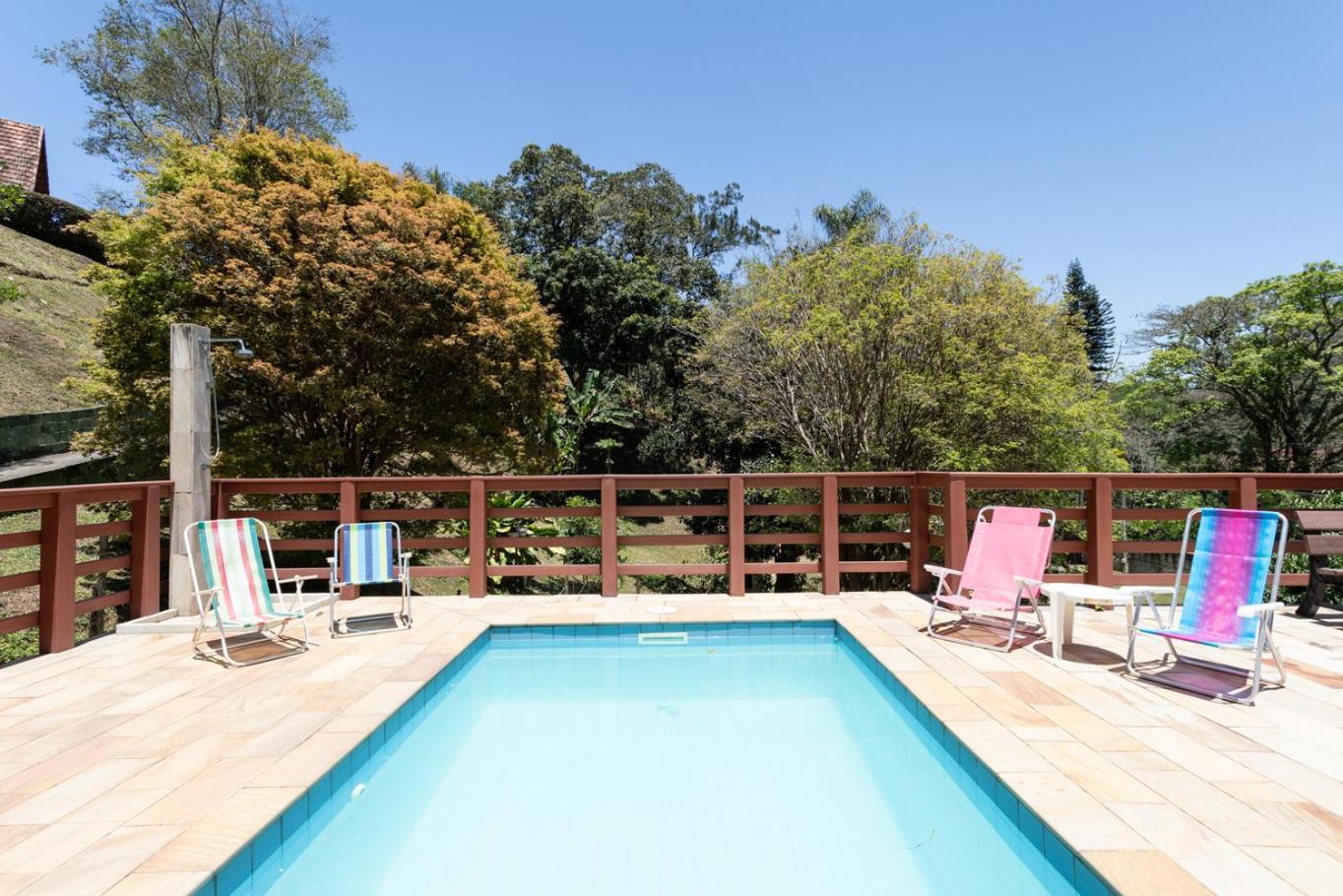 Sitio com Piscina, Jogos e Espaco Home Office