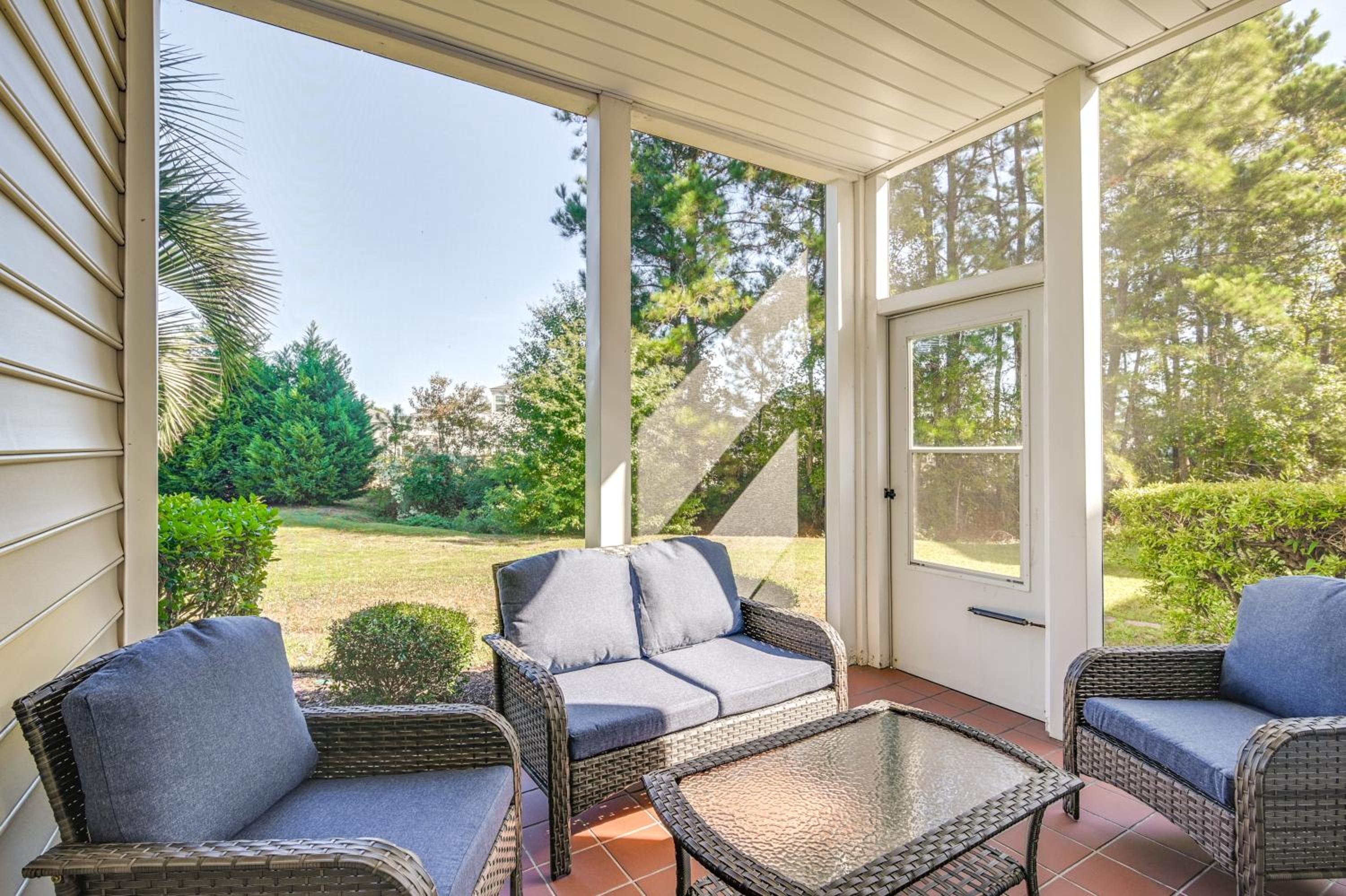 3 Mi to Surfside Beach! 1st-Floor End Unit with Pool